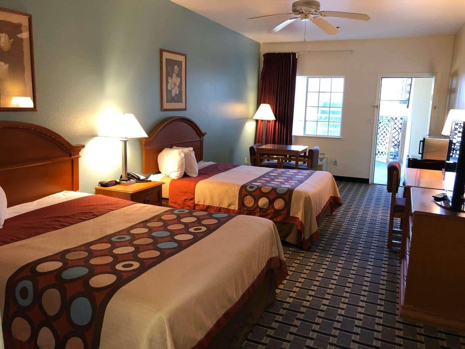 Quadruple Two Queen Beds