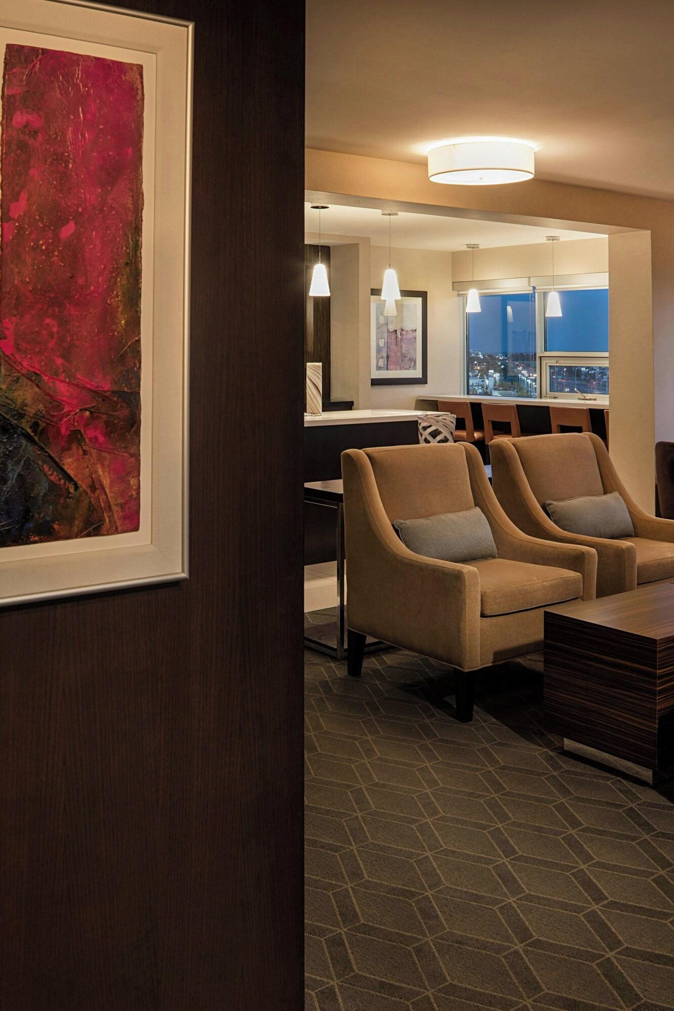 Double Deluxe King Bed