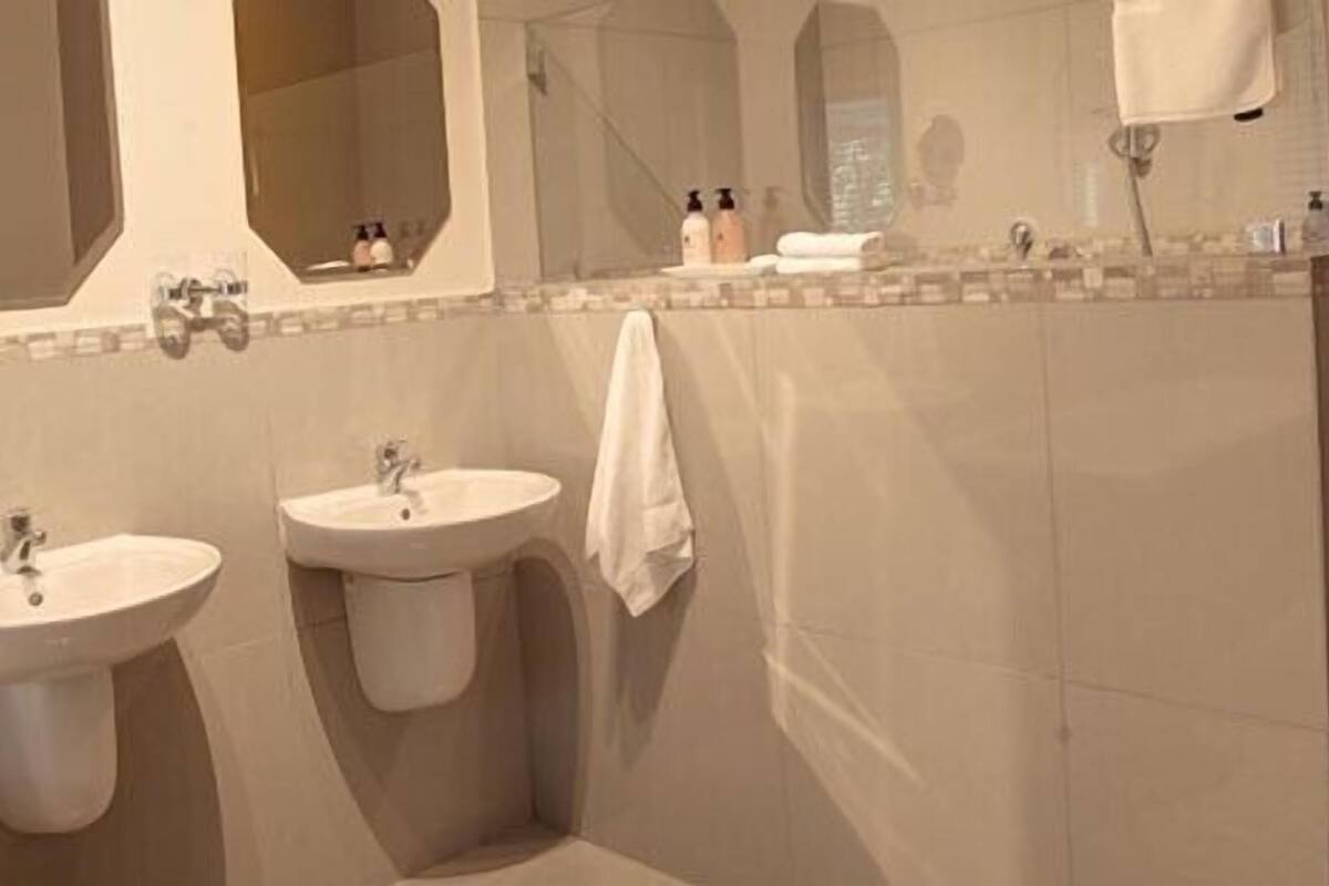 Family Room King Size Bed