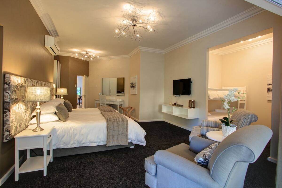 Family Room King Size Bed