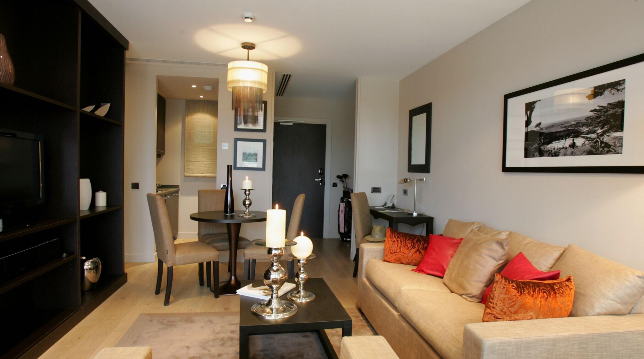 Suite Deluxe King Bed