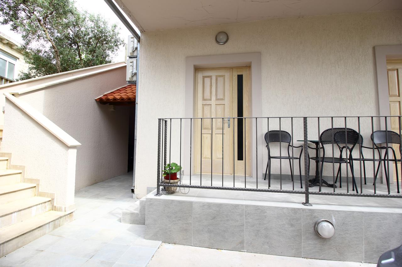 Apartment Garden View One Bedroom