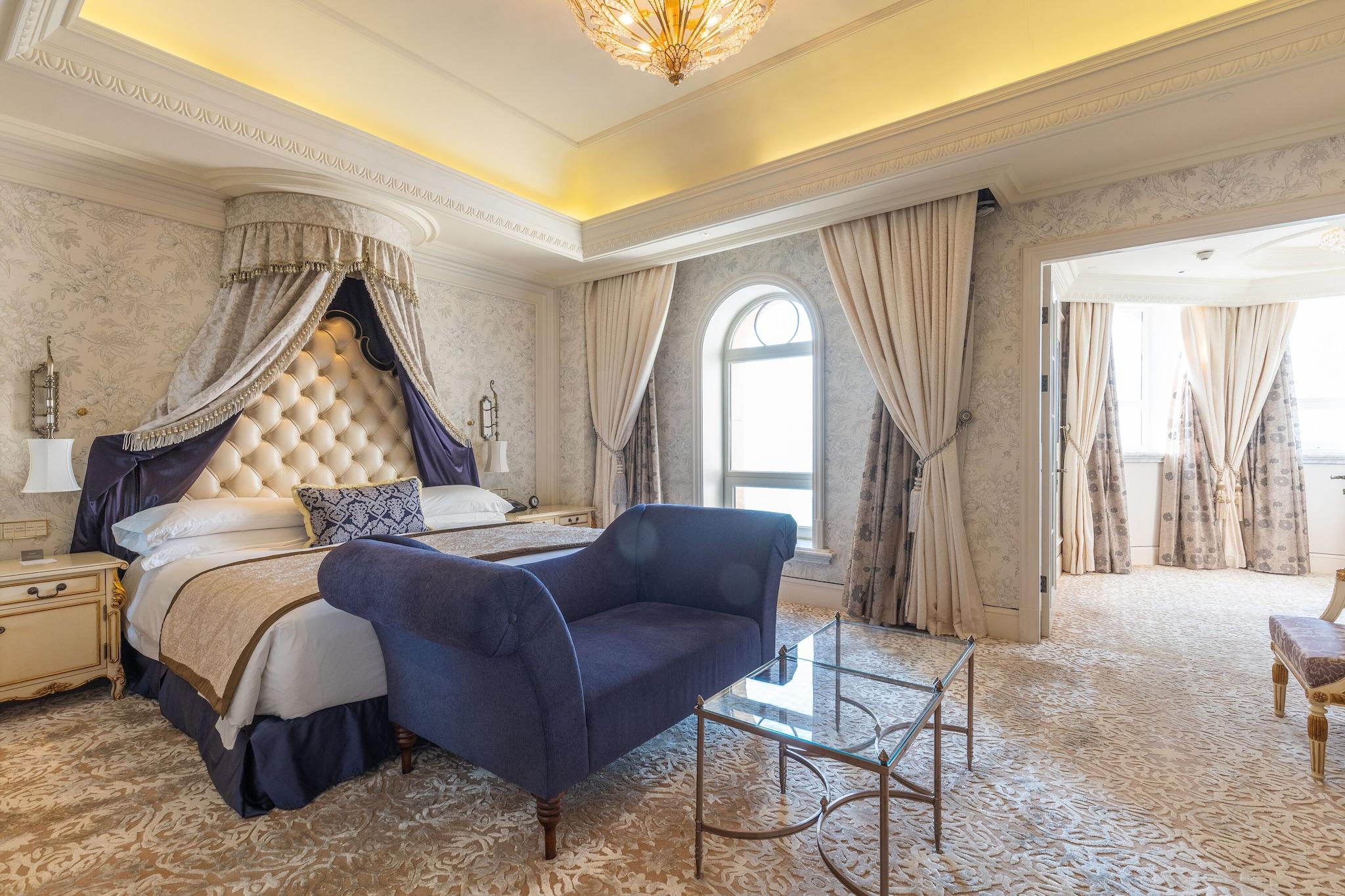 Suite Ocean View Two Double Beds