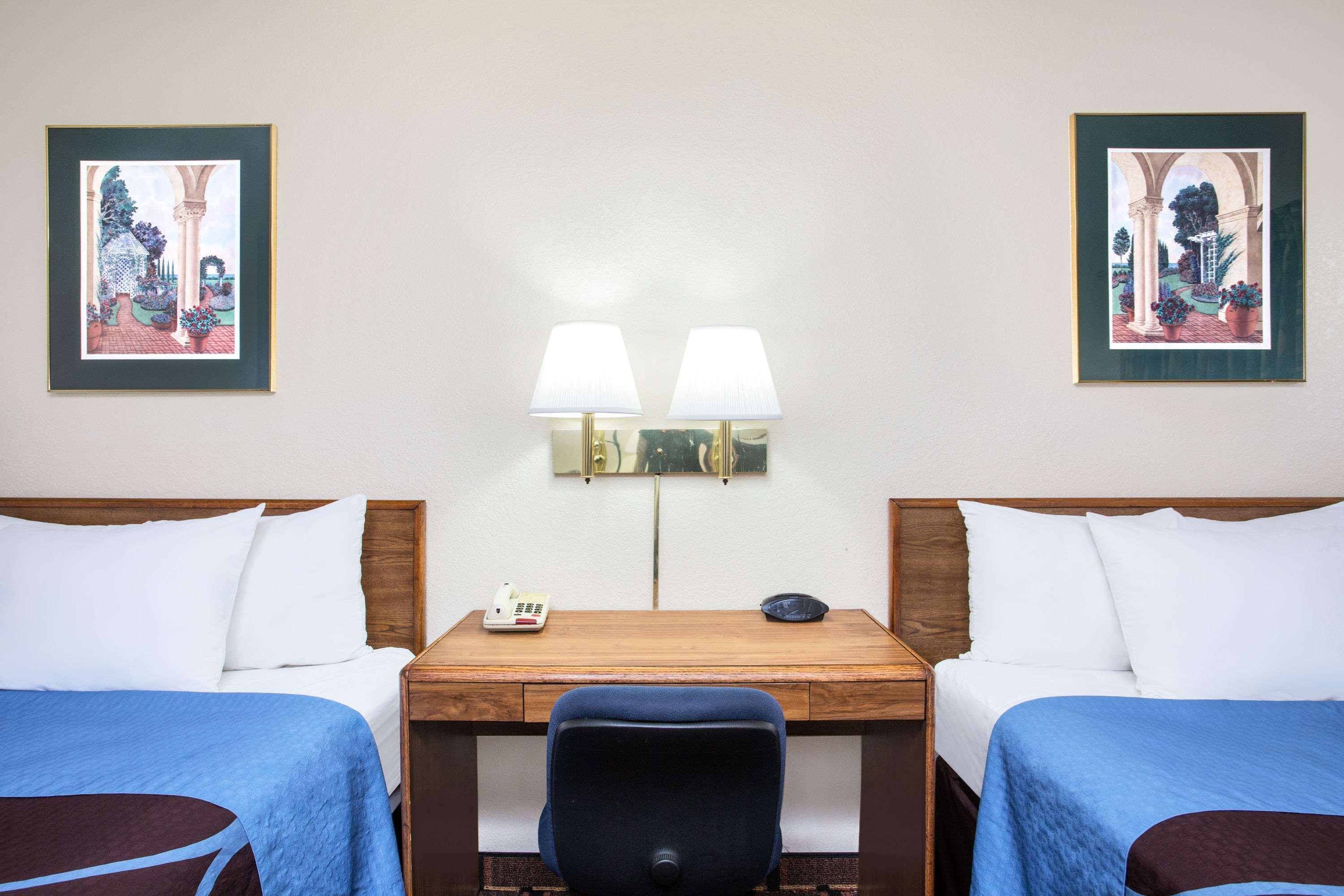 Quadruple Two Queen Beds