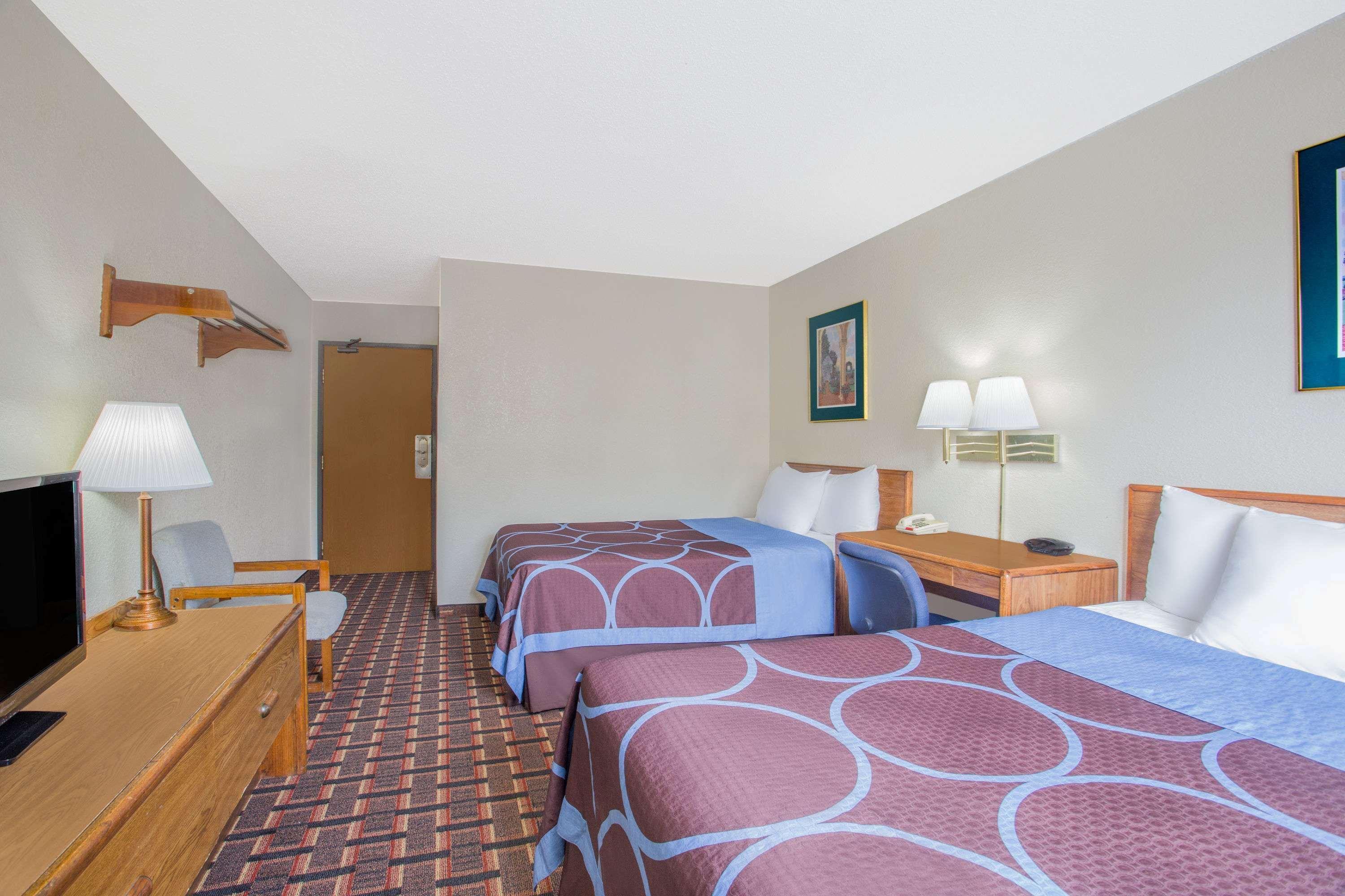 Quadruple Two Queen Beds