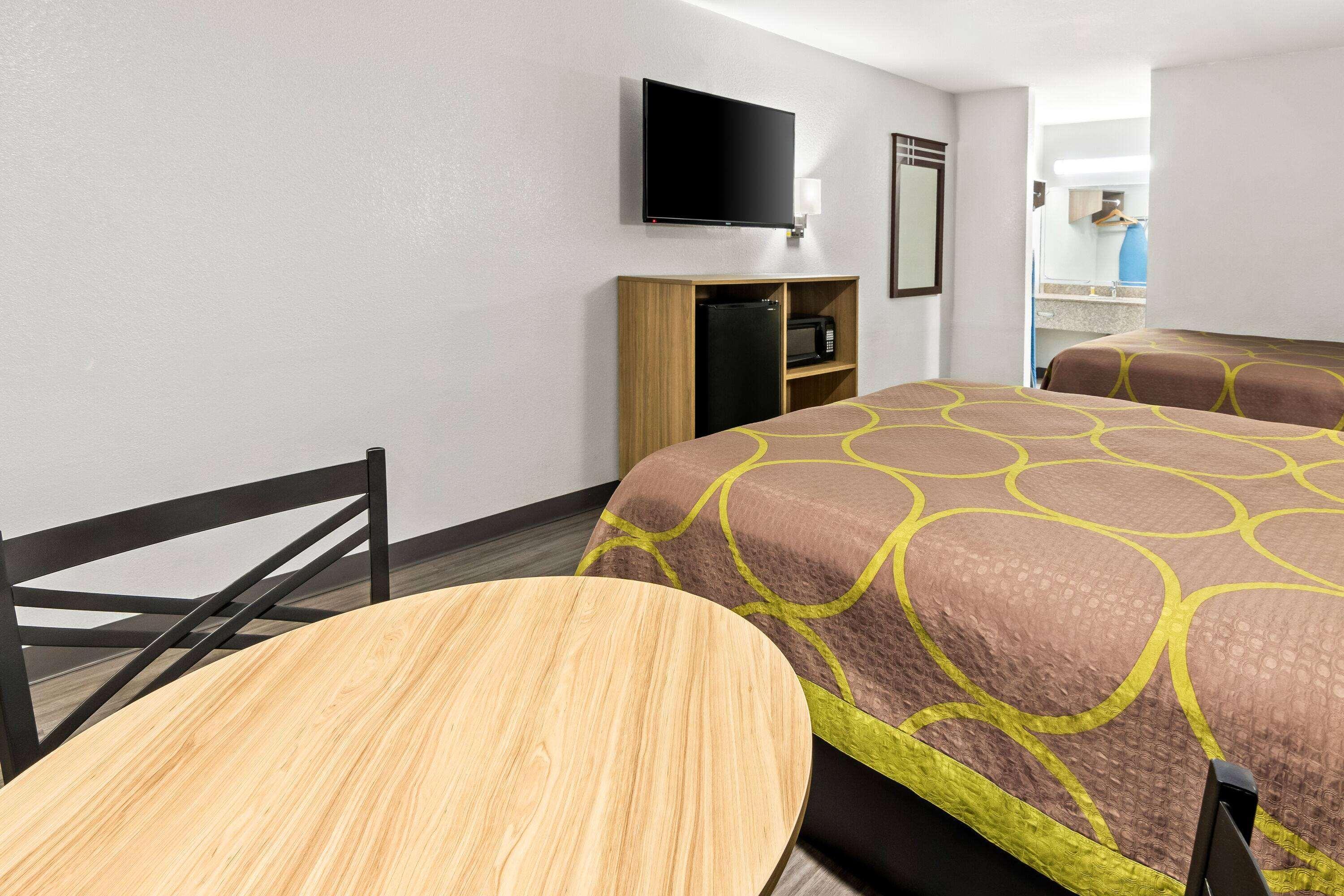 Quadruple Two Queen Beds