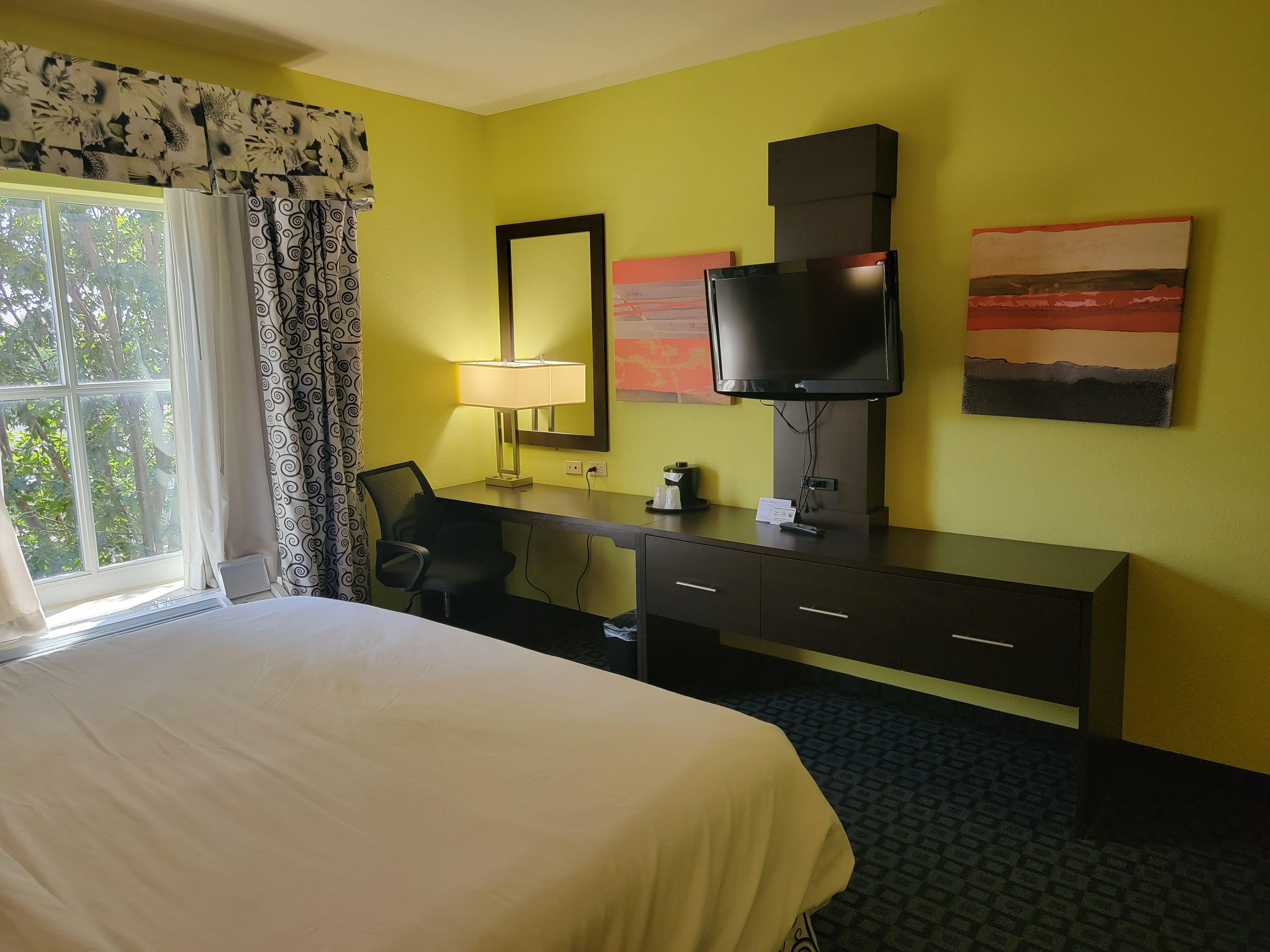 Room Accessible King Size Bed