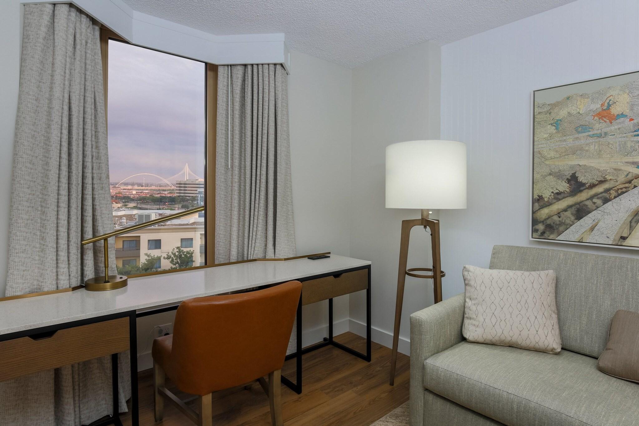 Suite City View King Bed