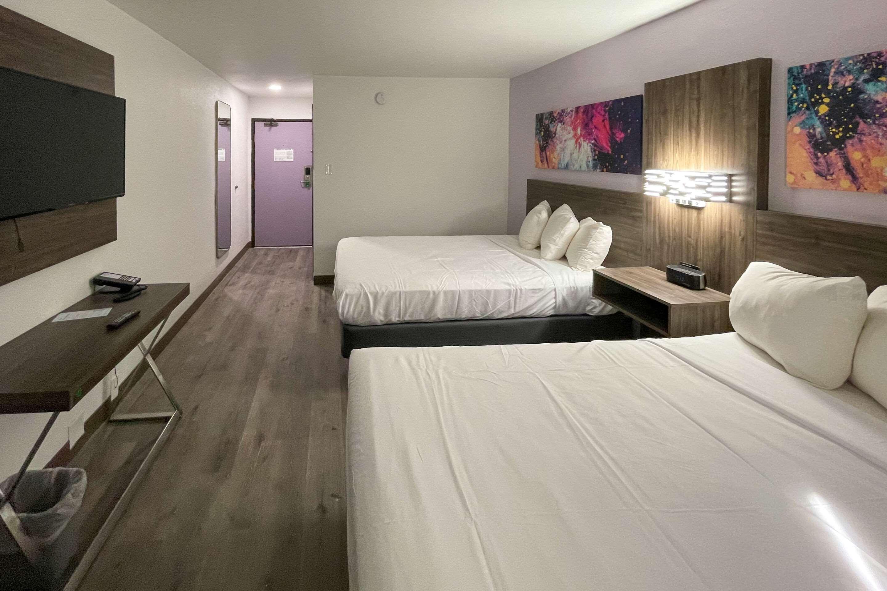 Room Two Double Beds