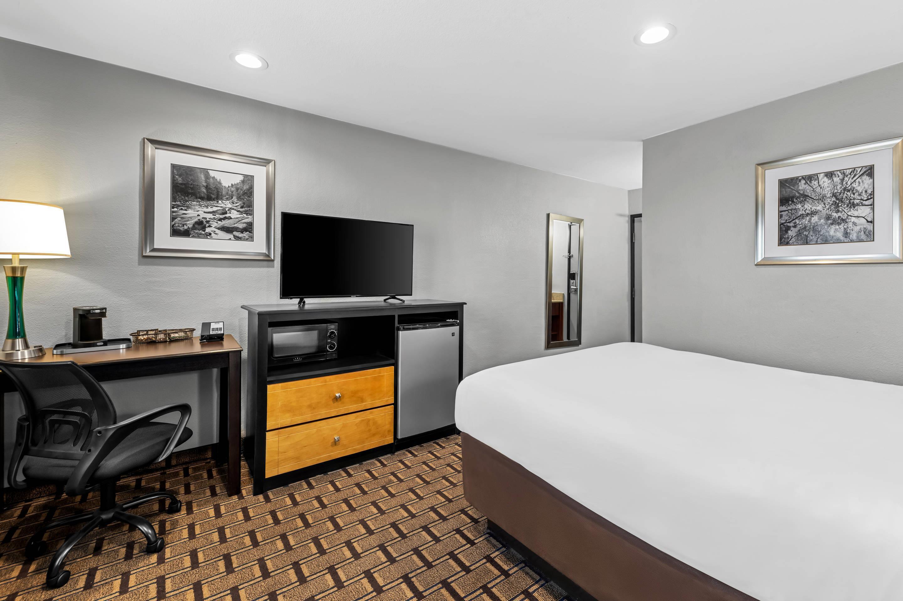 Double Queen Size Bed