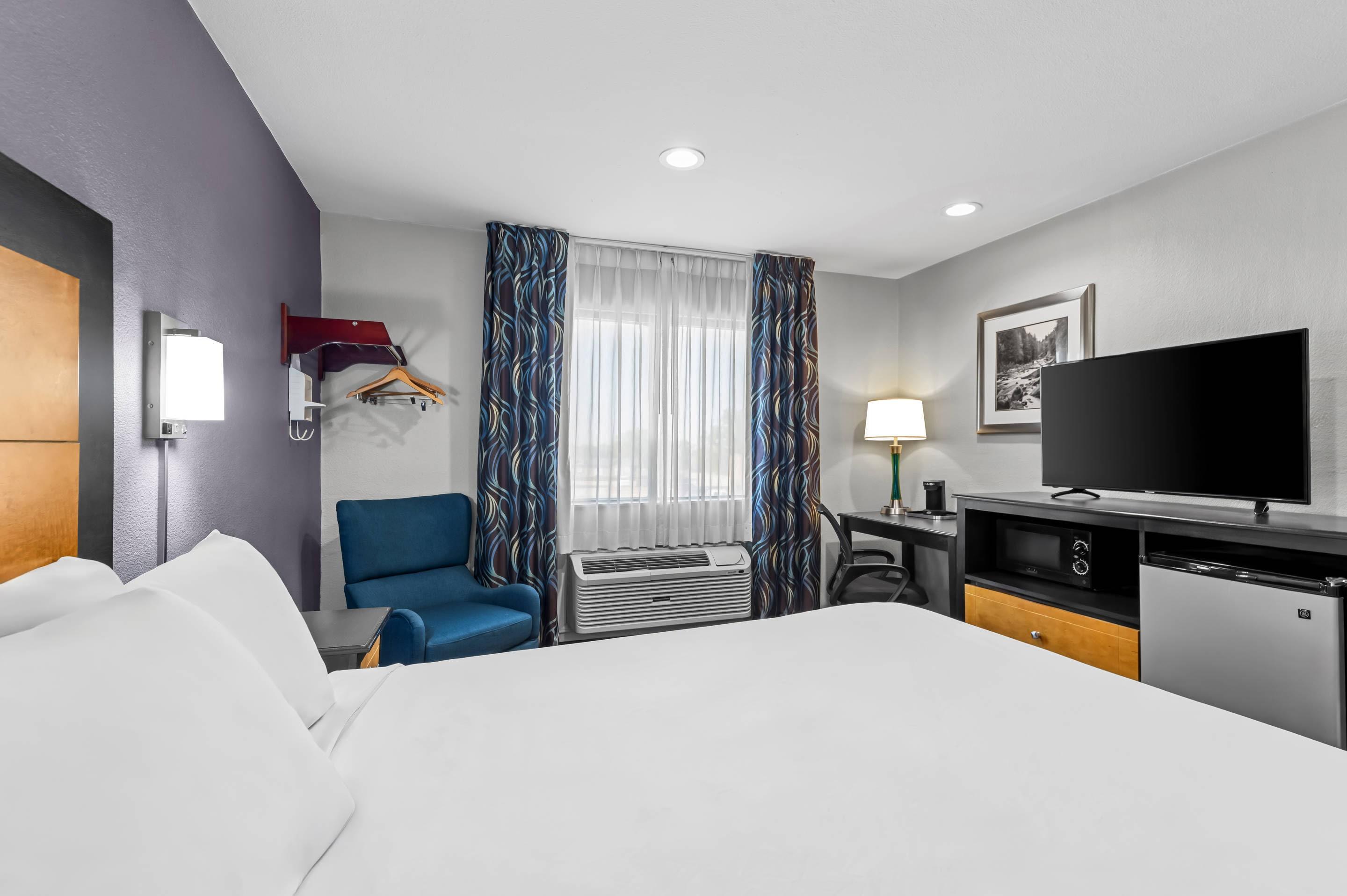 Double Queen Size Bed