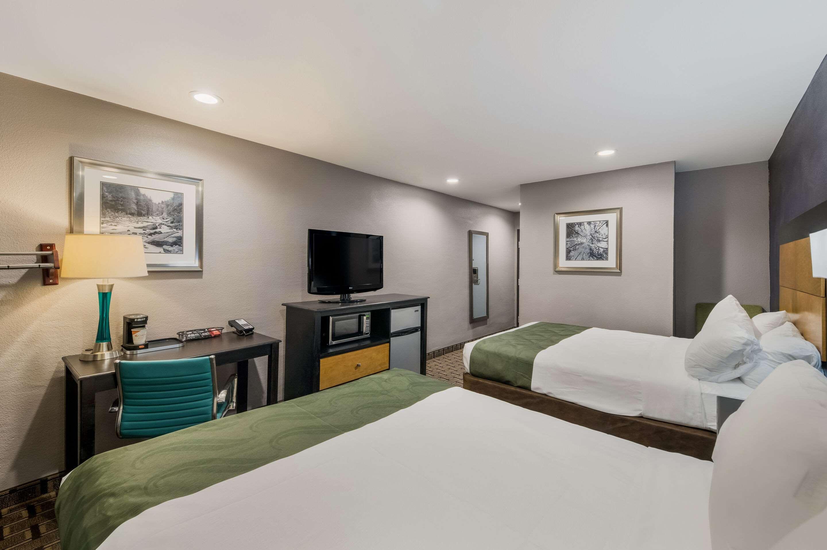 Room Accessible-two Queen Beds