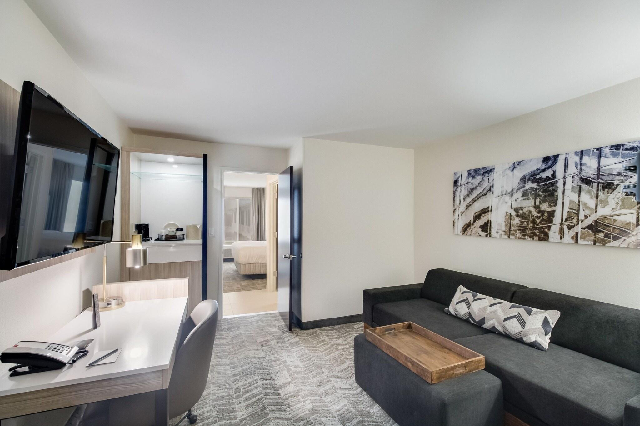 Suite Two Queen Beds