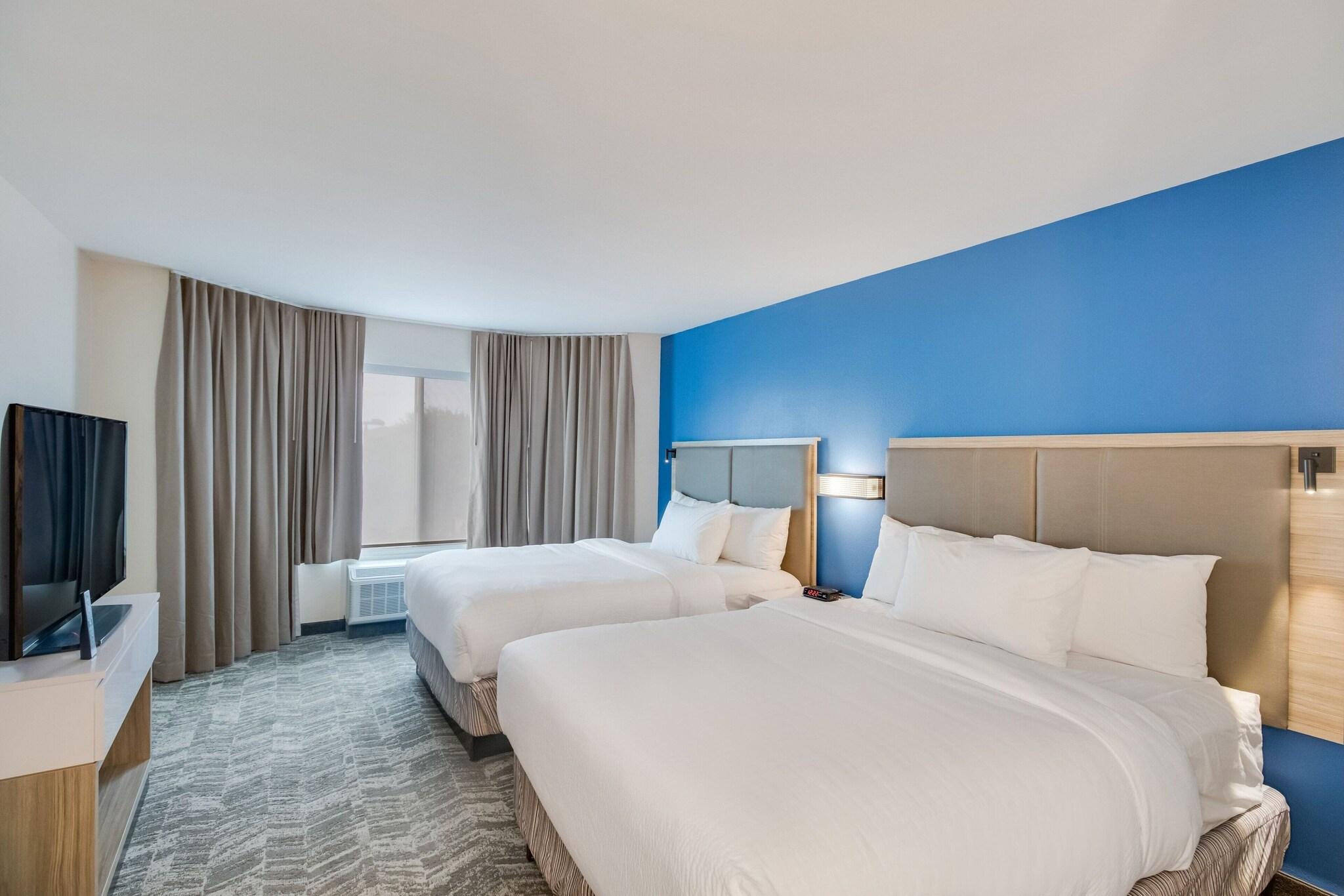 Suite Two Queen Beds