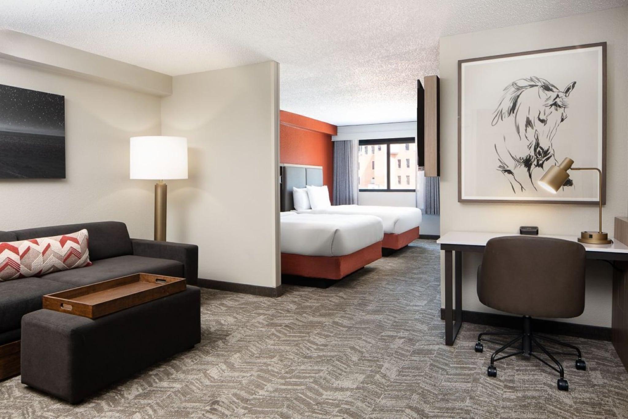 Suite City View Two Queen Beds