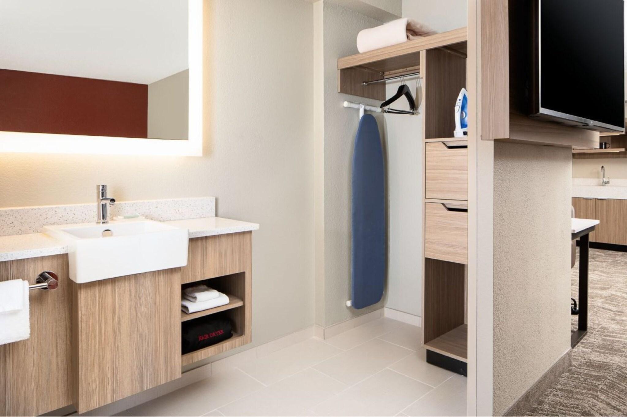 Suite Two Queen Beds