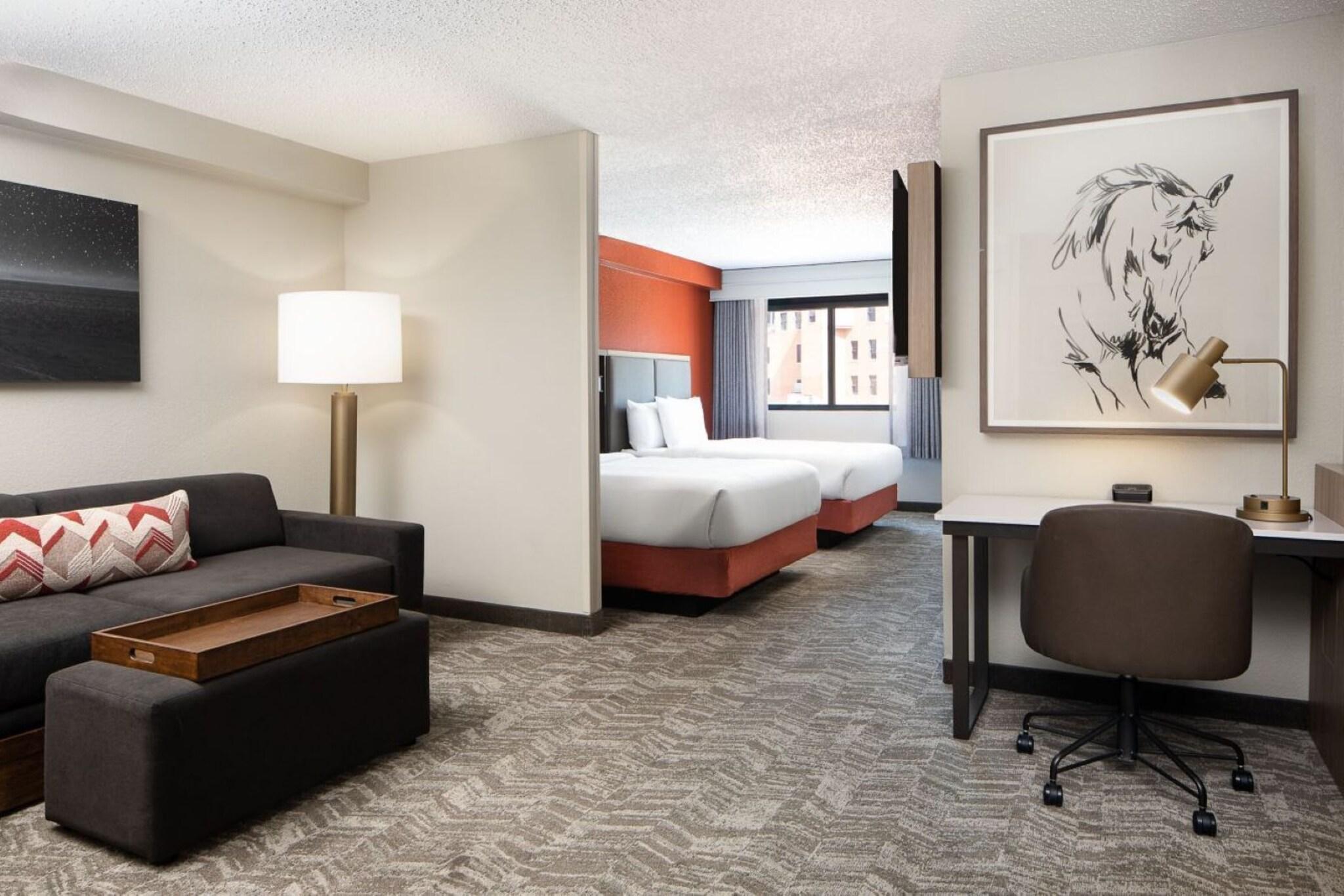 Suite Two Queen Beds