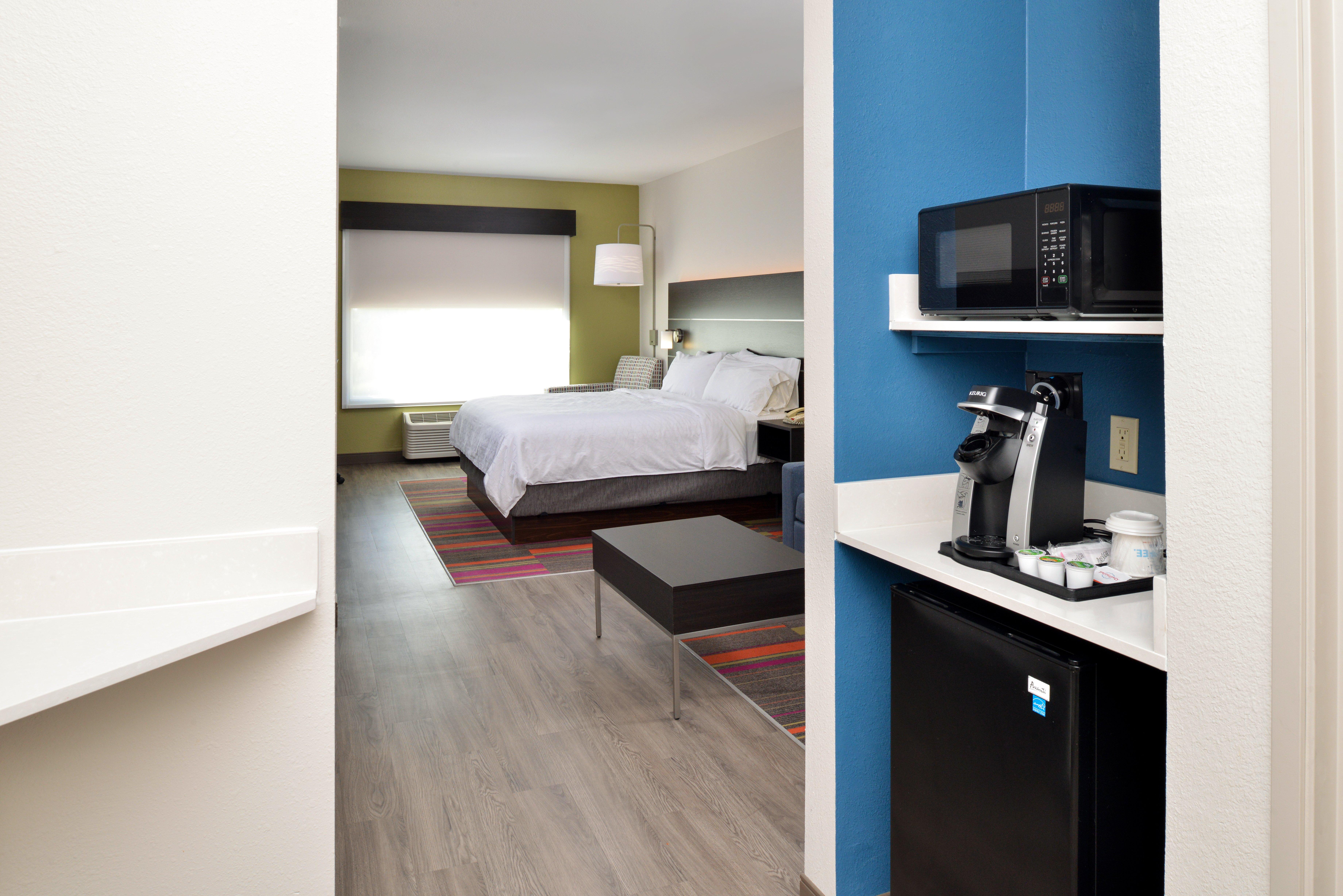 Suite Accessible King Size Bed