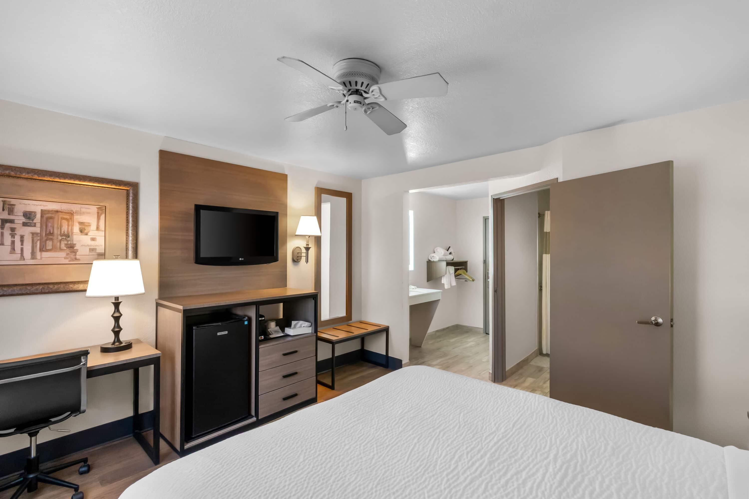 Room Queen Bed Non Smoking