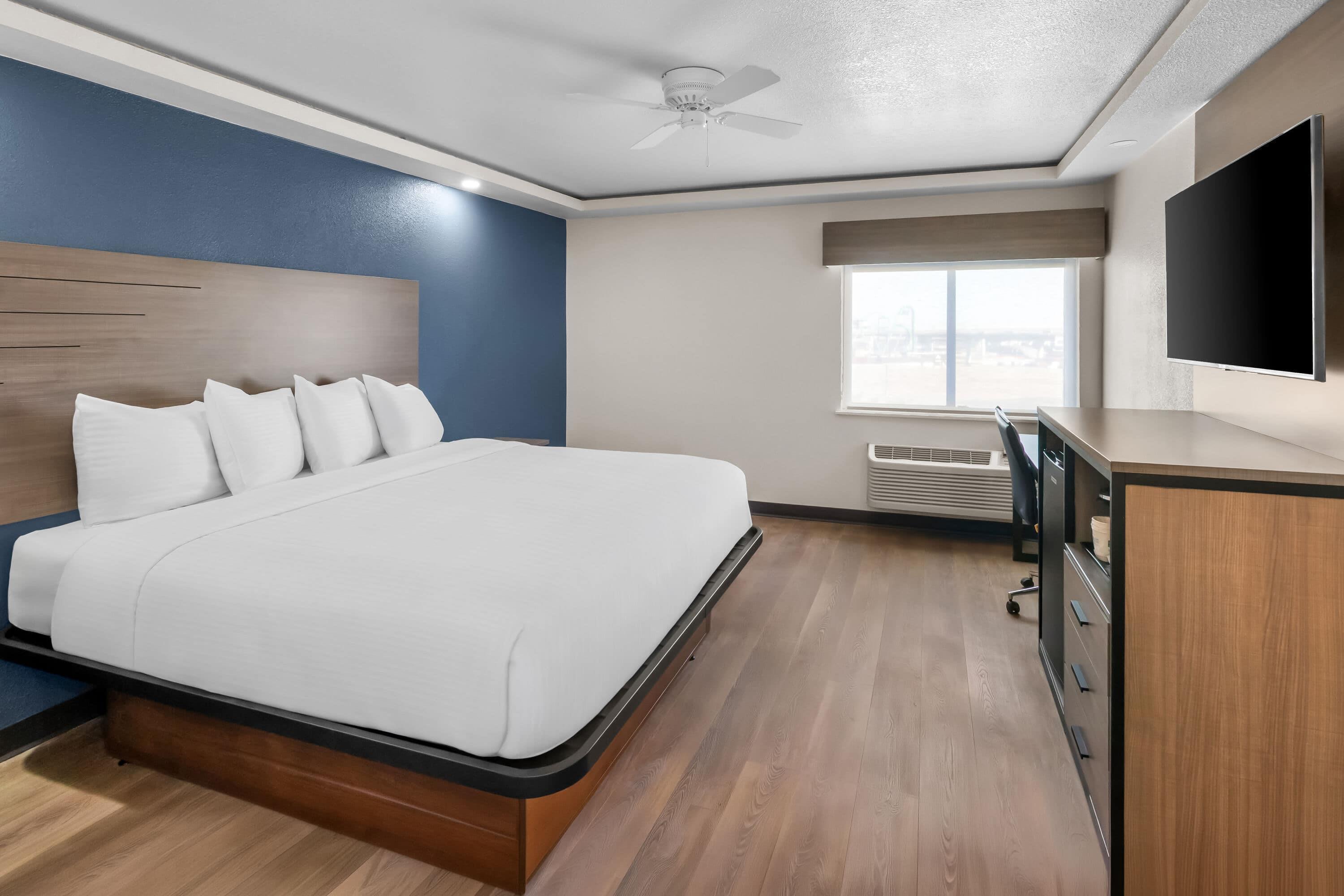 Room Capacity 4