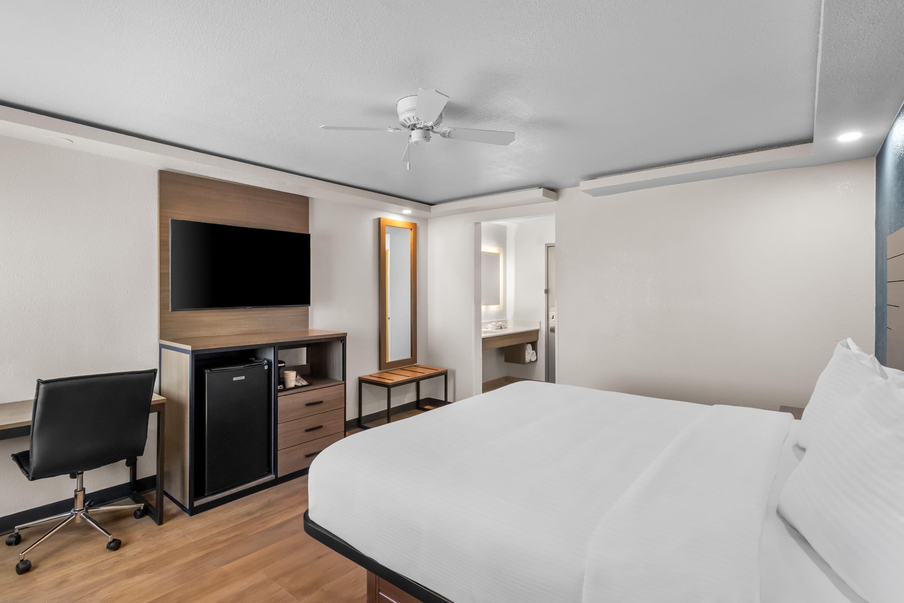Room Capacity 4