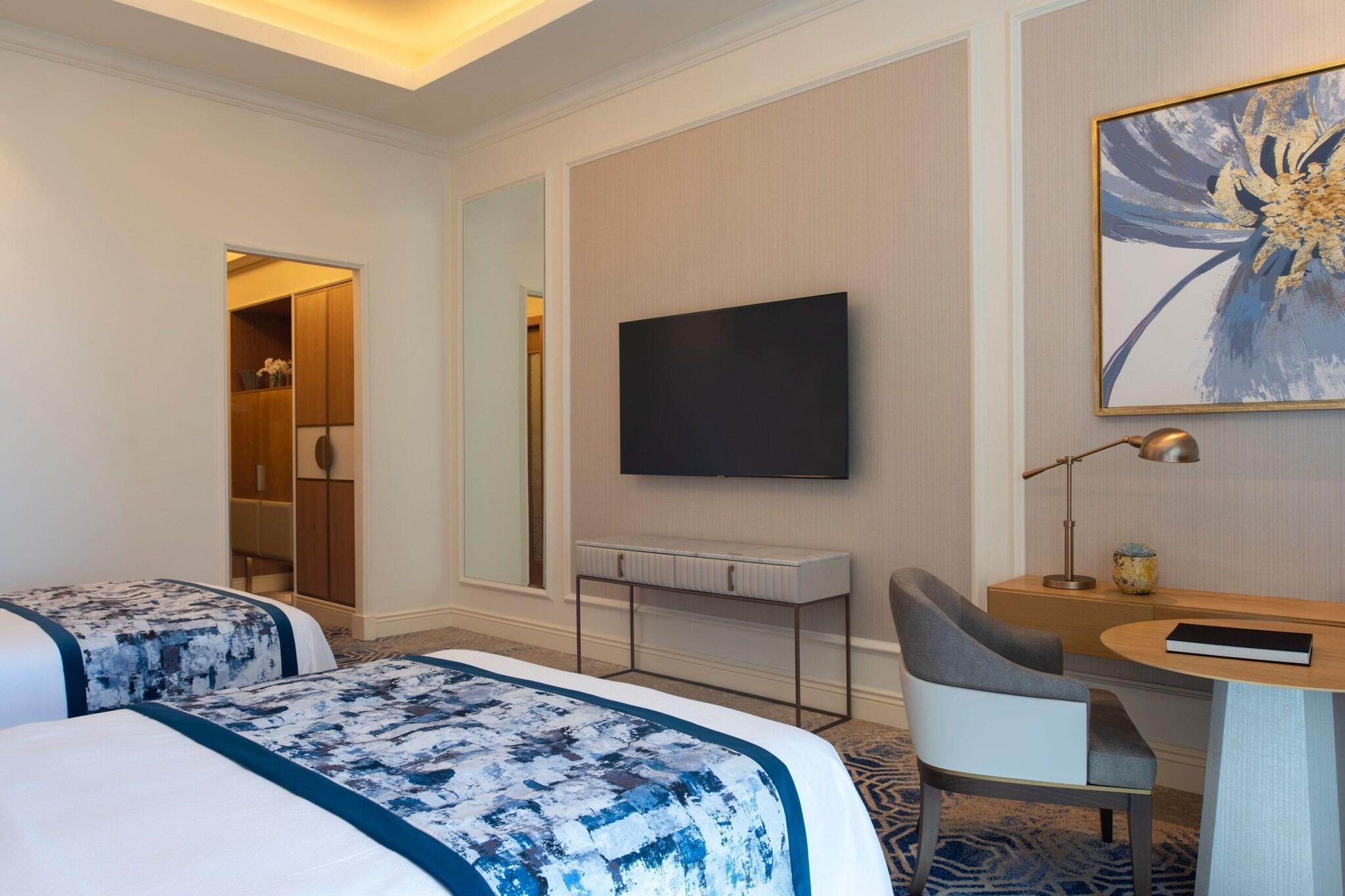 Twin Grand Deluxe