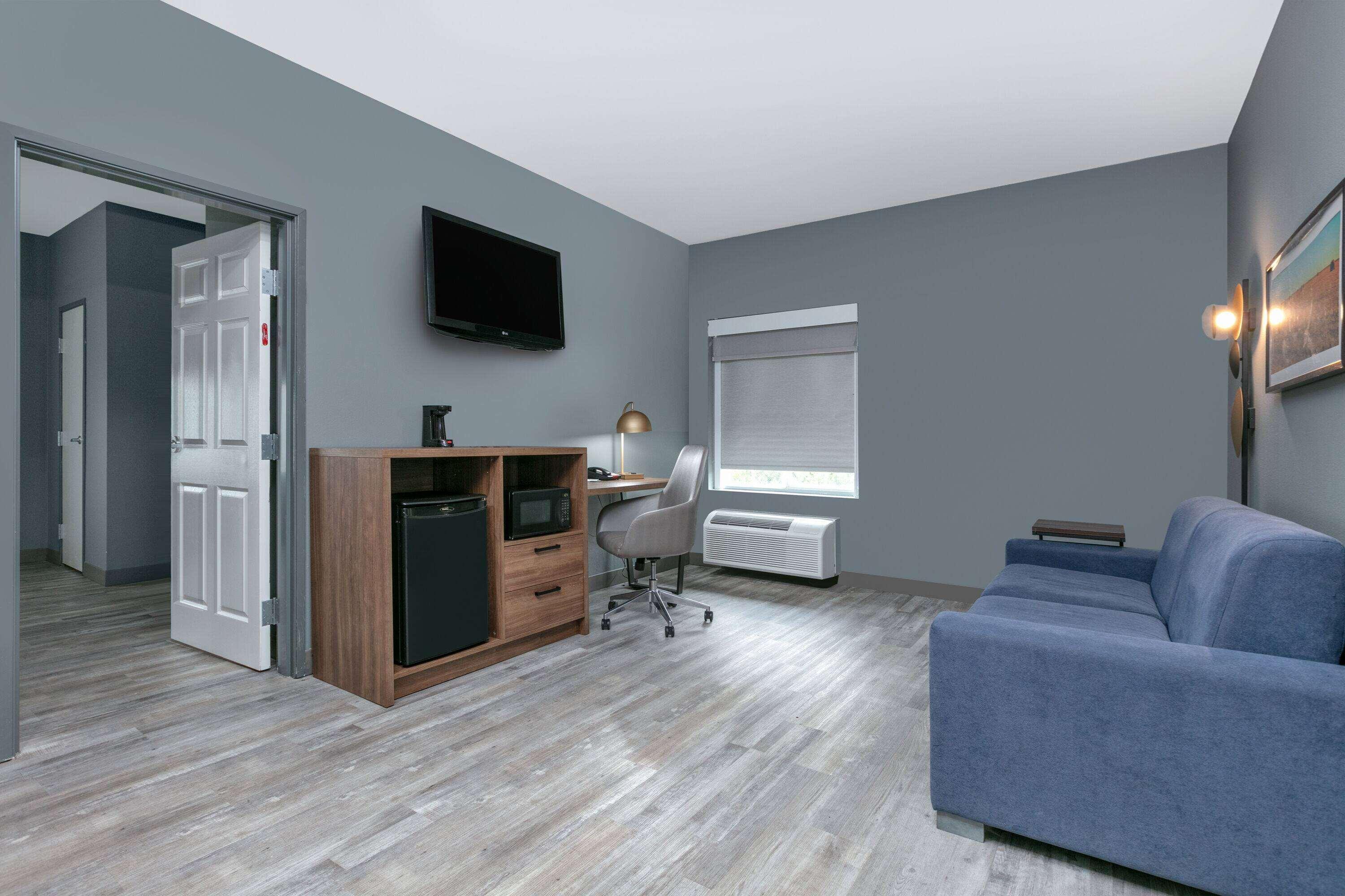 Suite Deluxe King Bed