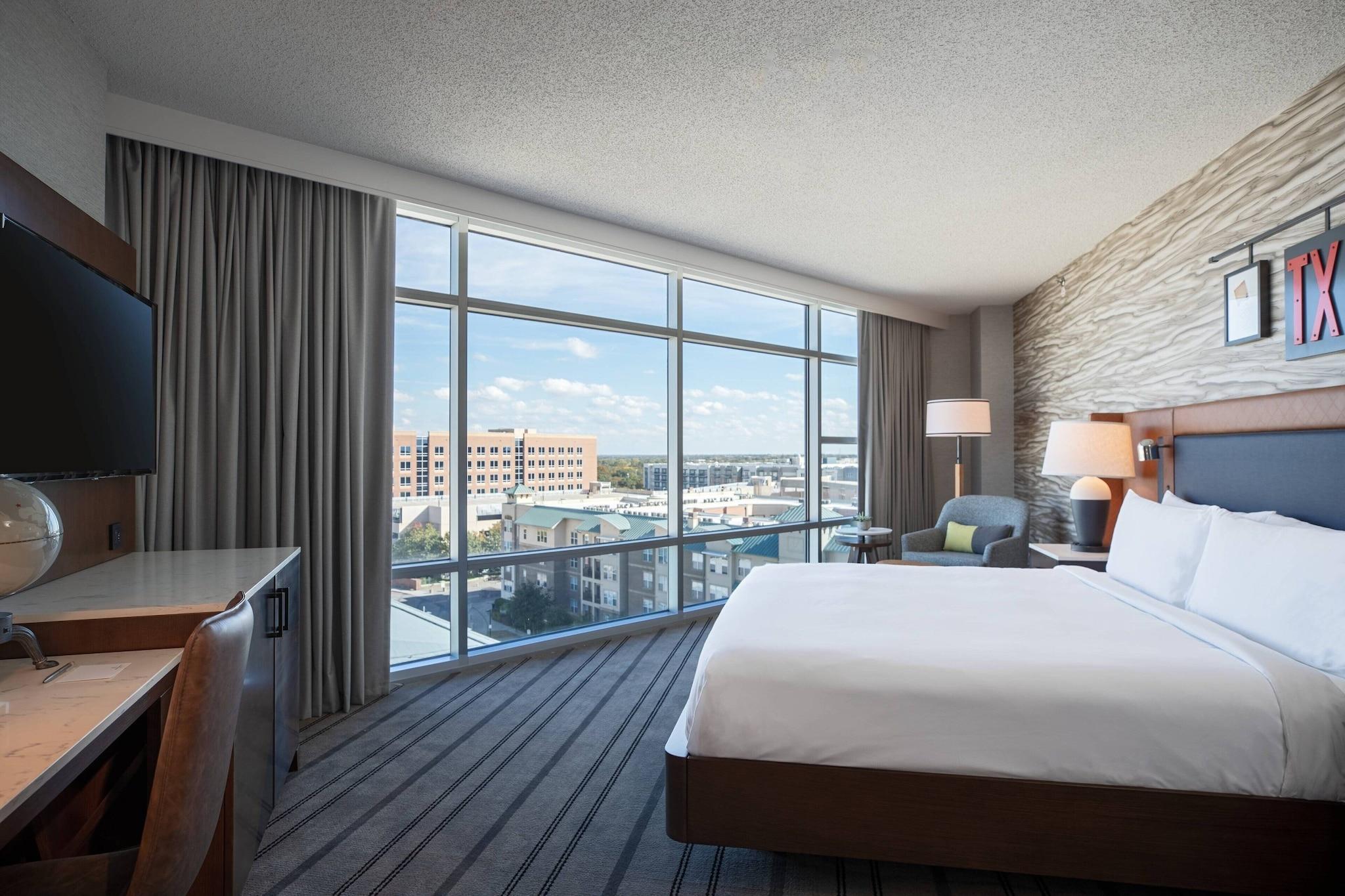 Junior Suite King Bed One Bedroom 