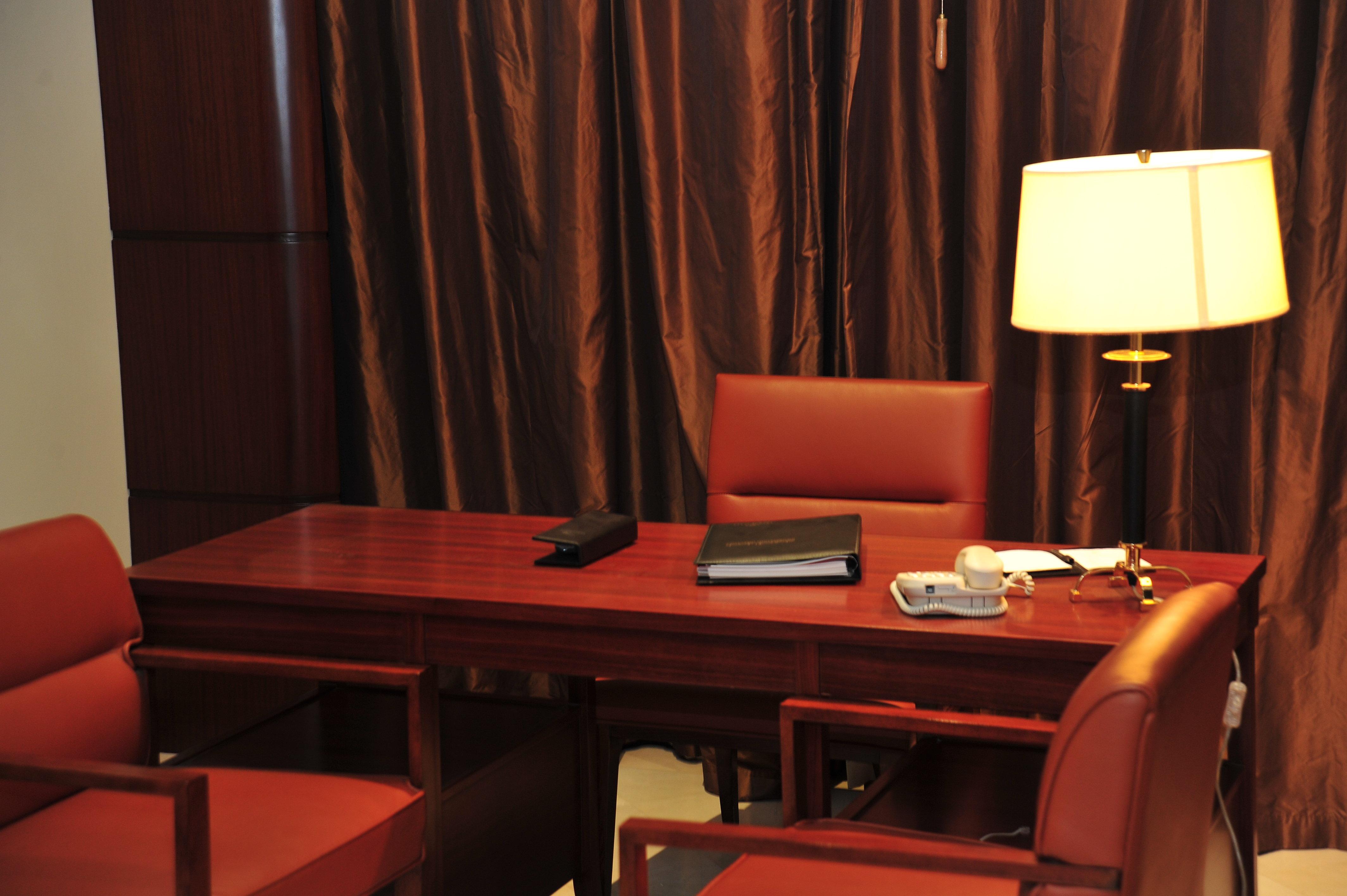 Suite King Bed Smoking