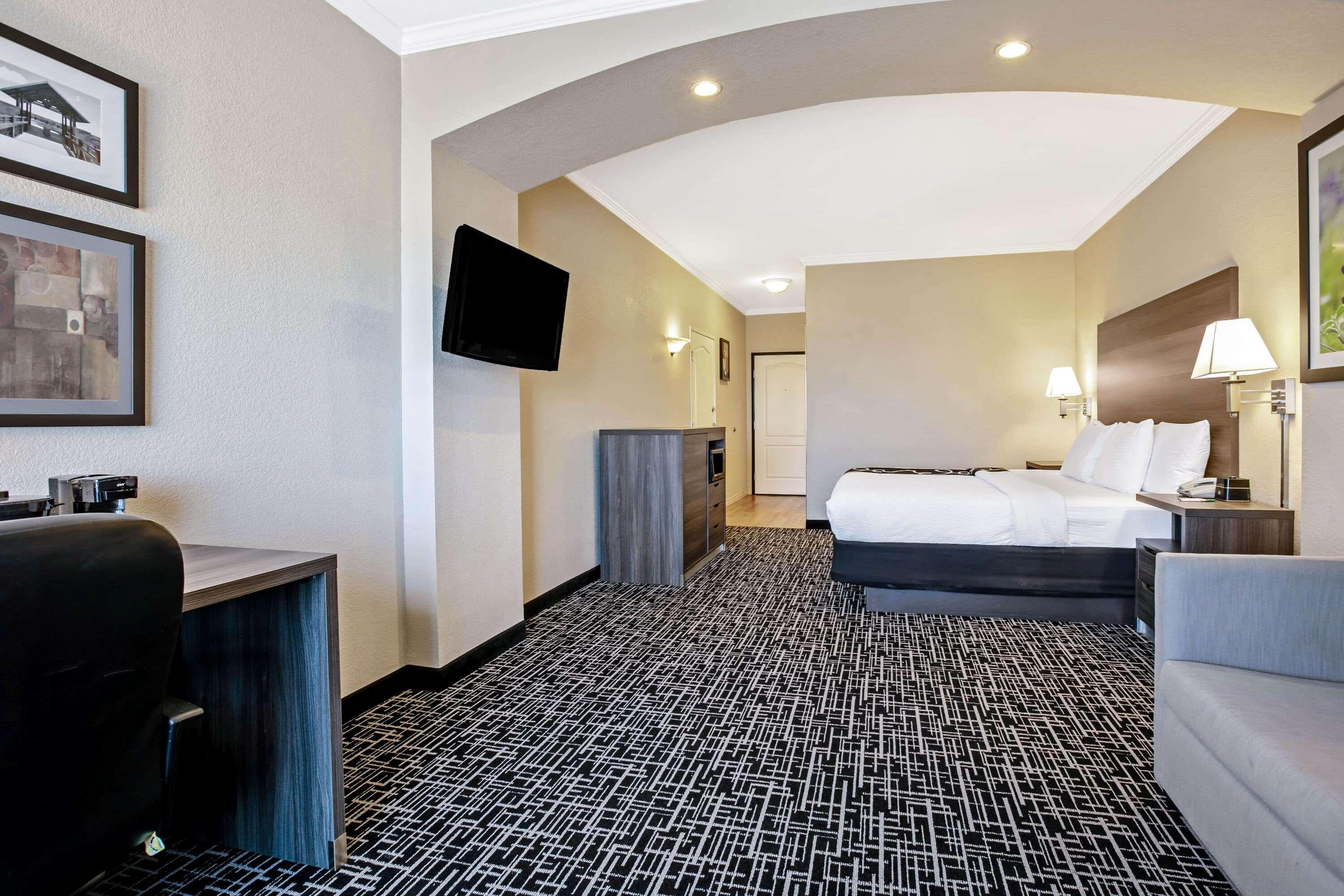 Suite King Bed Non Smoking