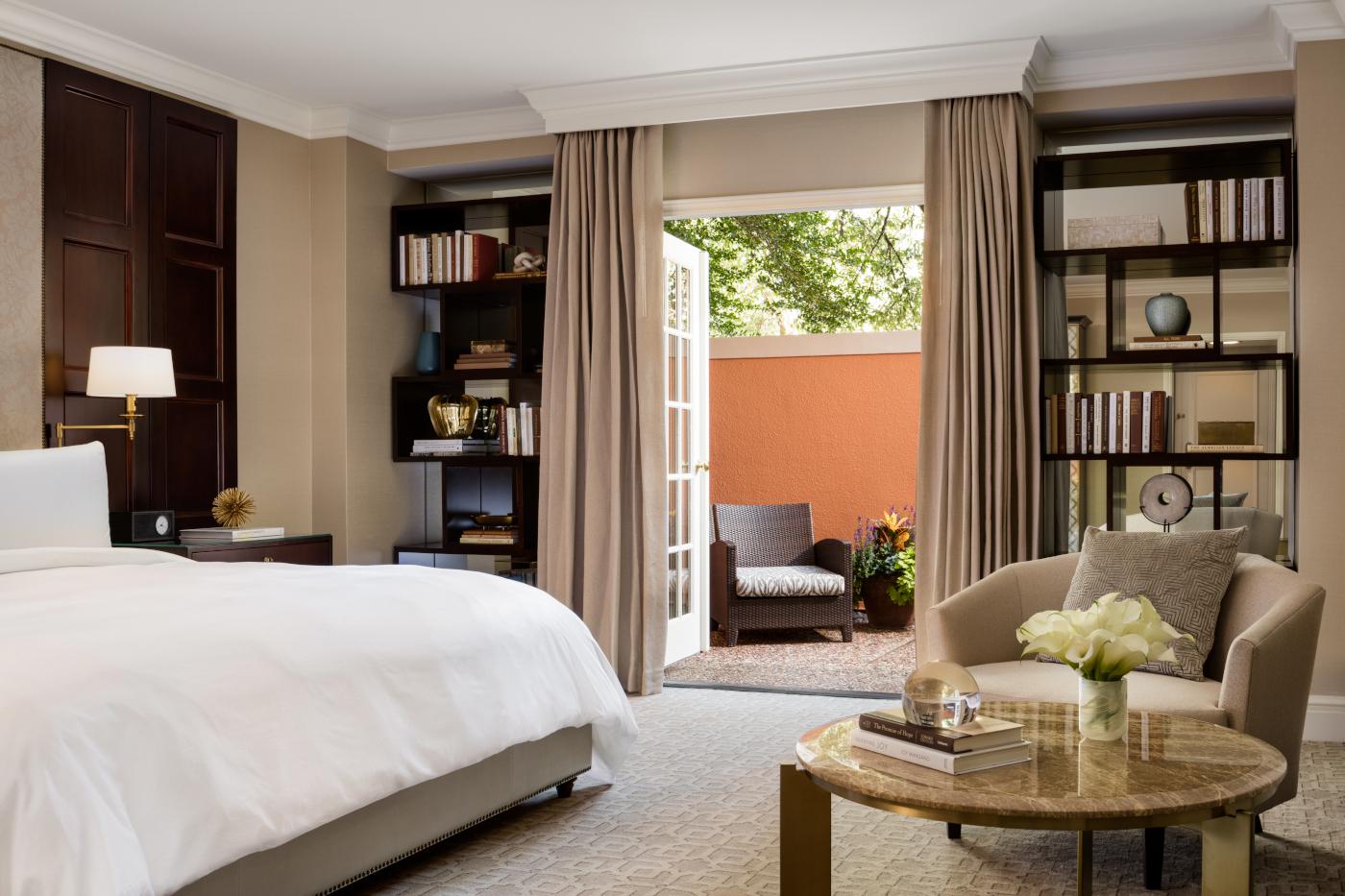 Double Deluxe Queen Bed