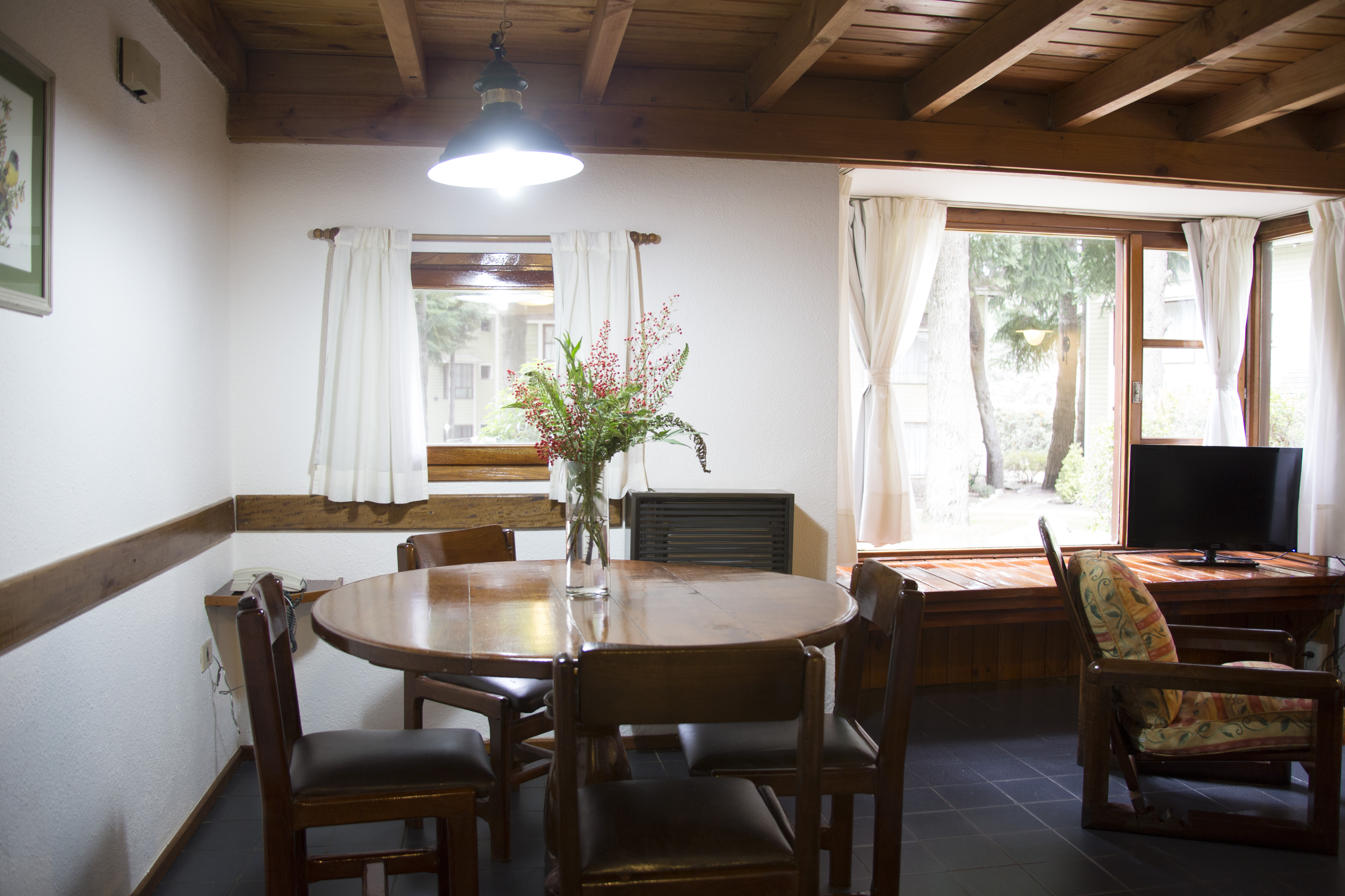 Family Room Capacity 6