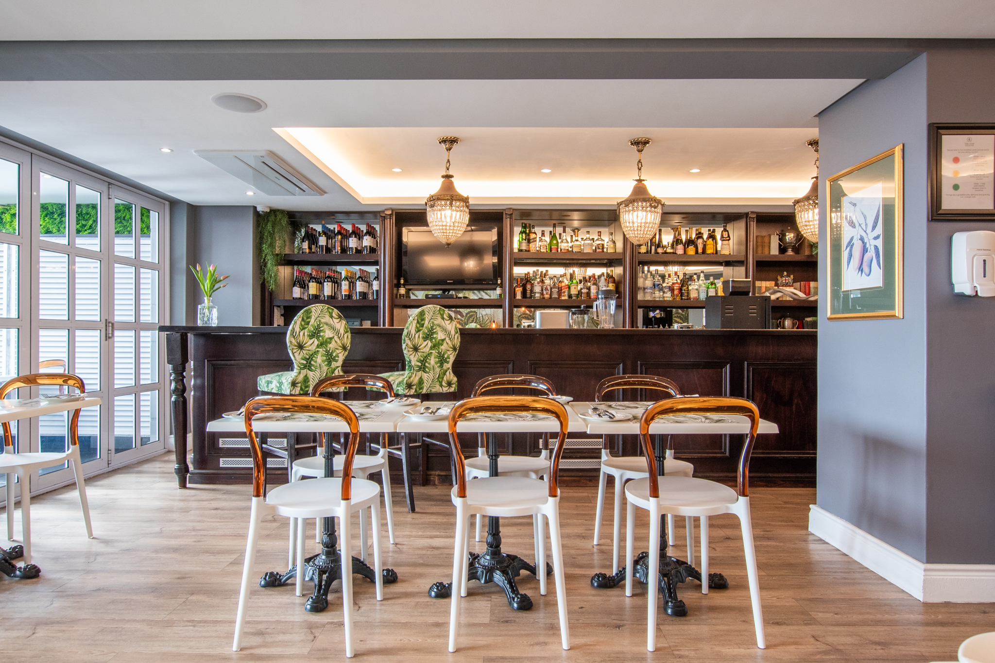 Bar
