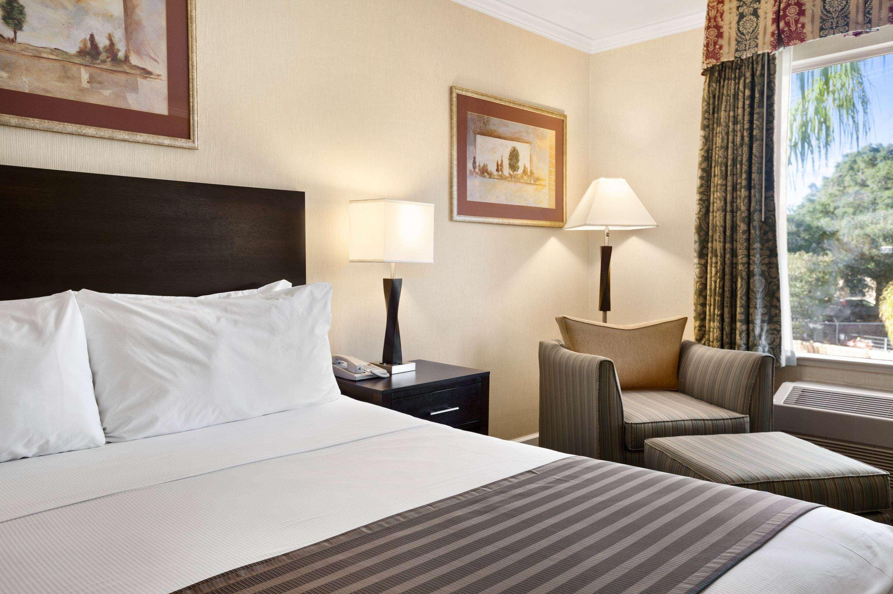 Triple Queen Bed Non Smoking