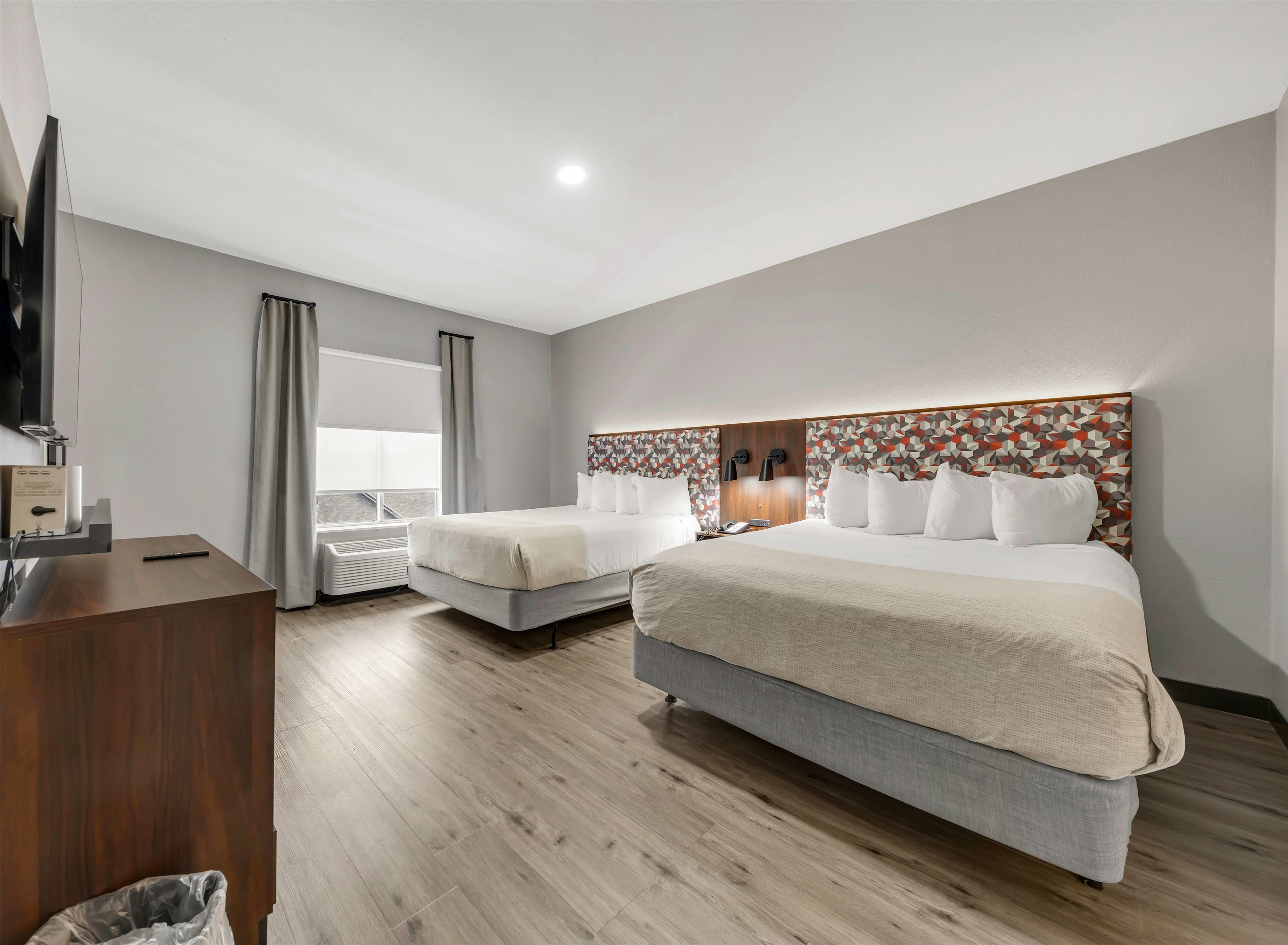 Suite Two Queen Beds