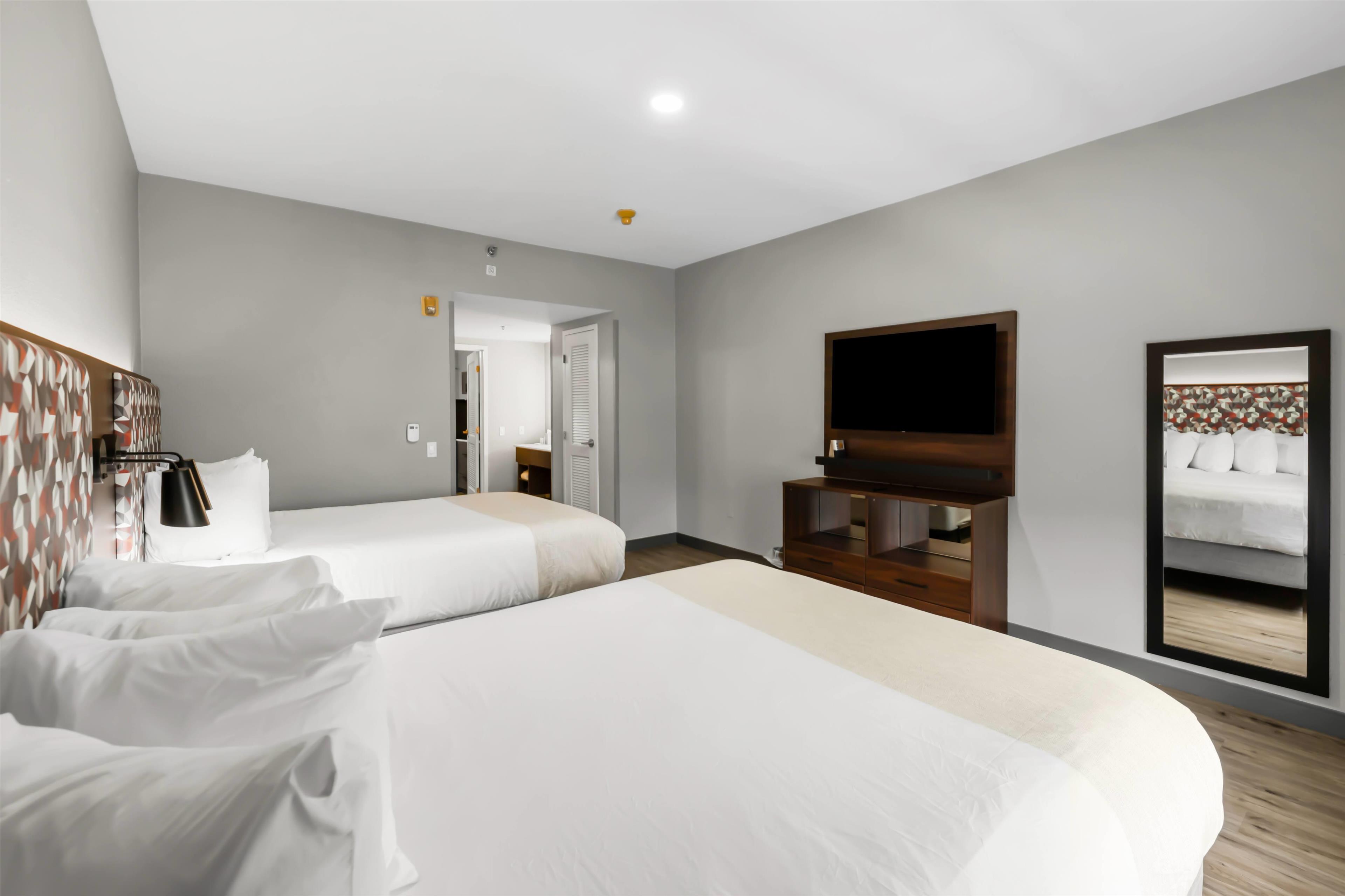 Suite Two Queen Beds