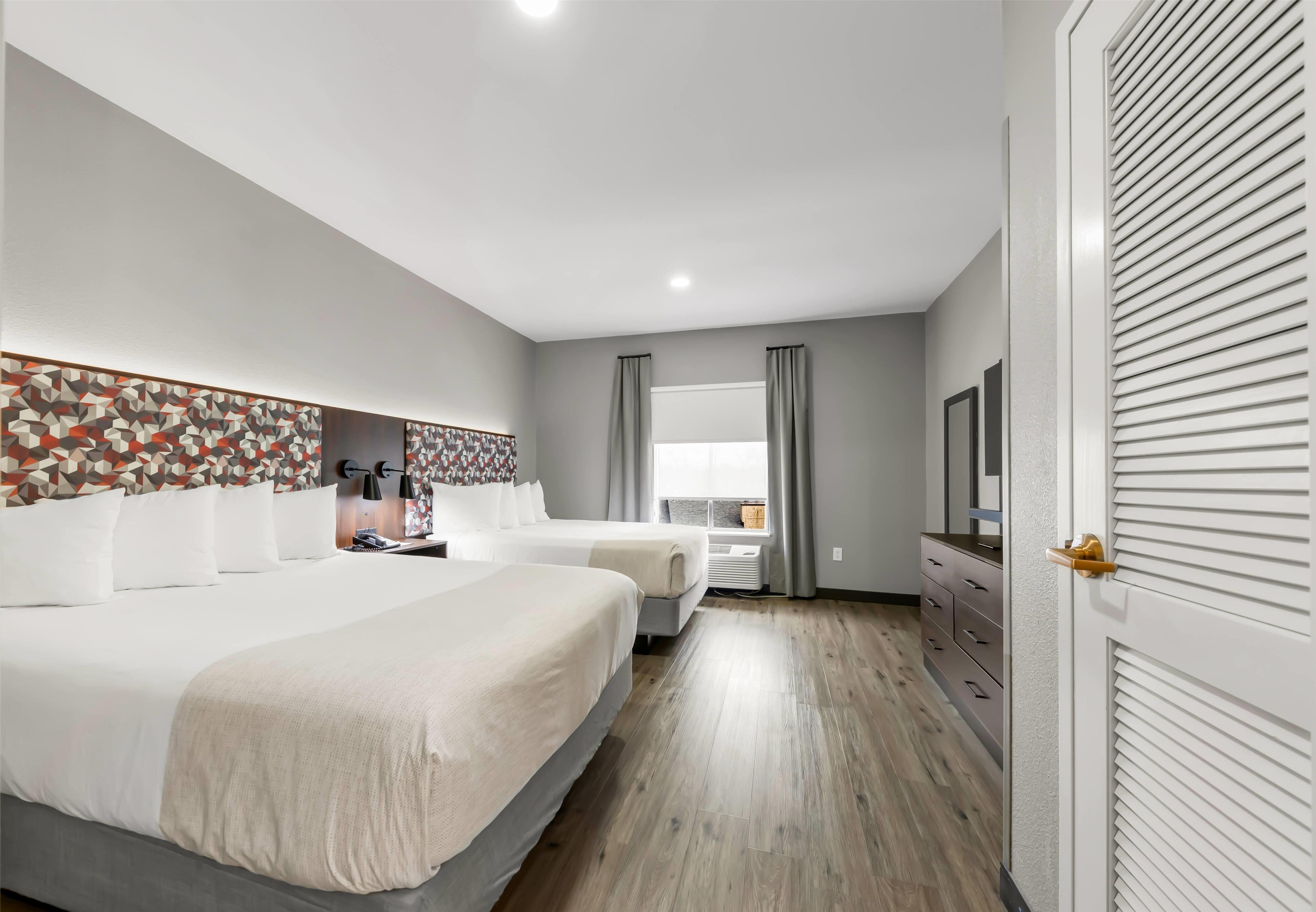 Suite Two Queen Beds