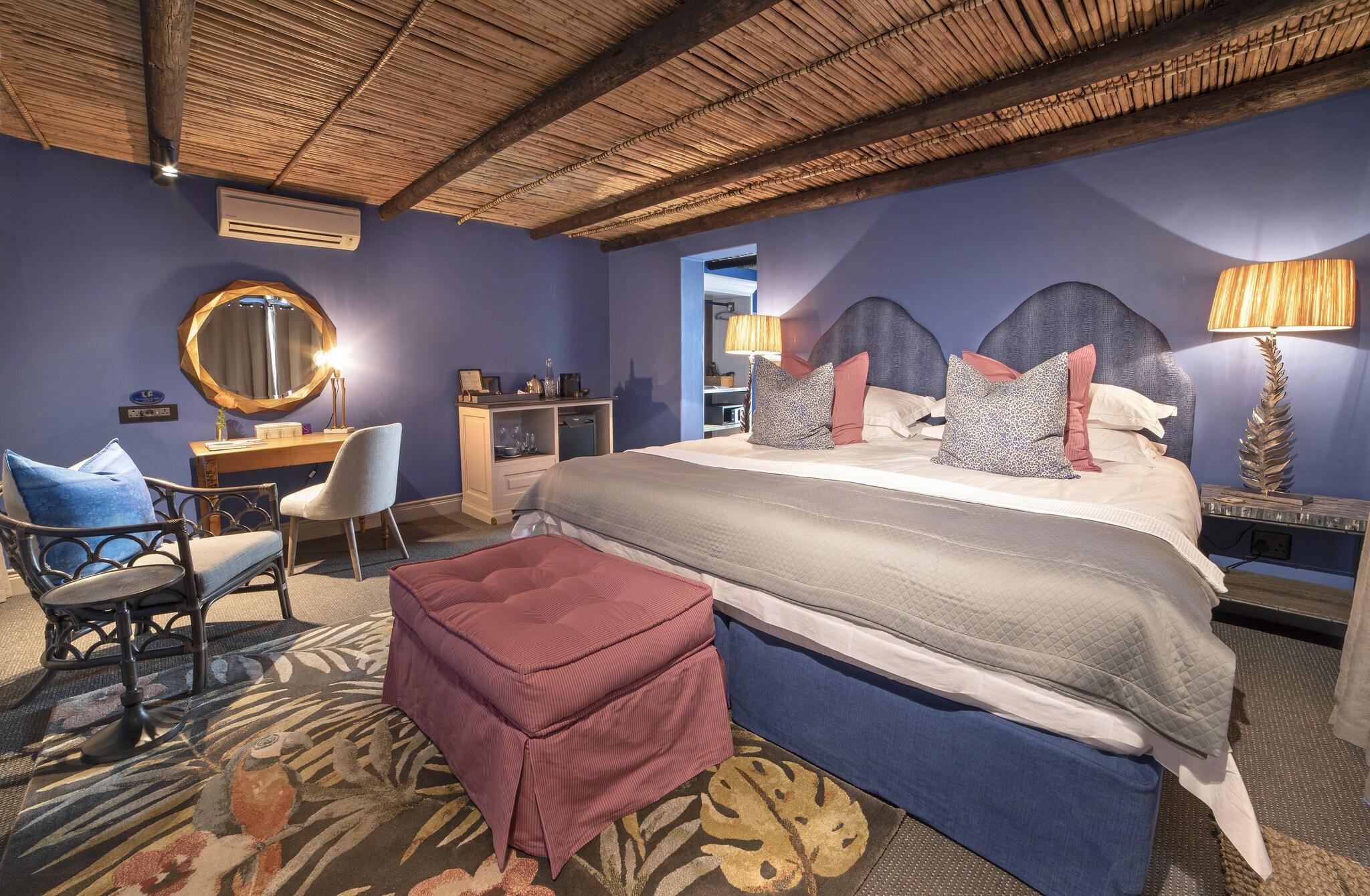 Double or Twin Classic King Bed