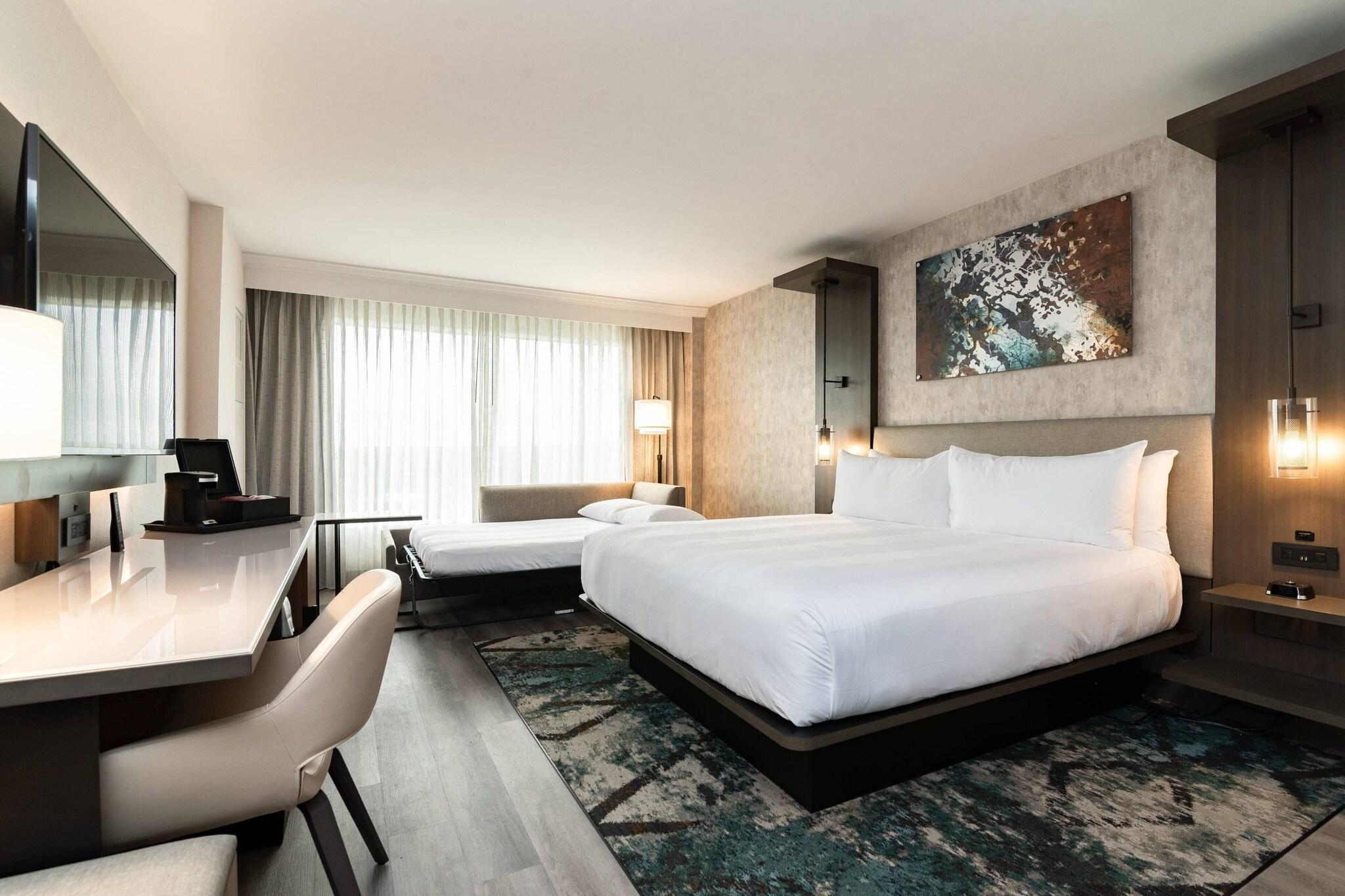 Double Club King Bed