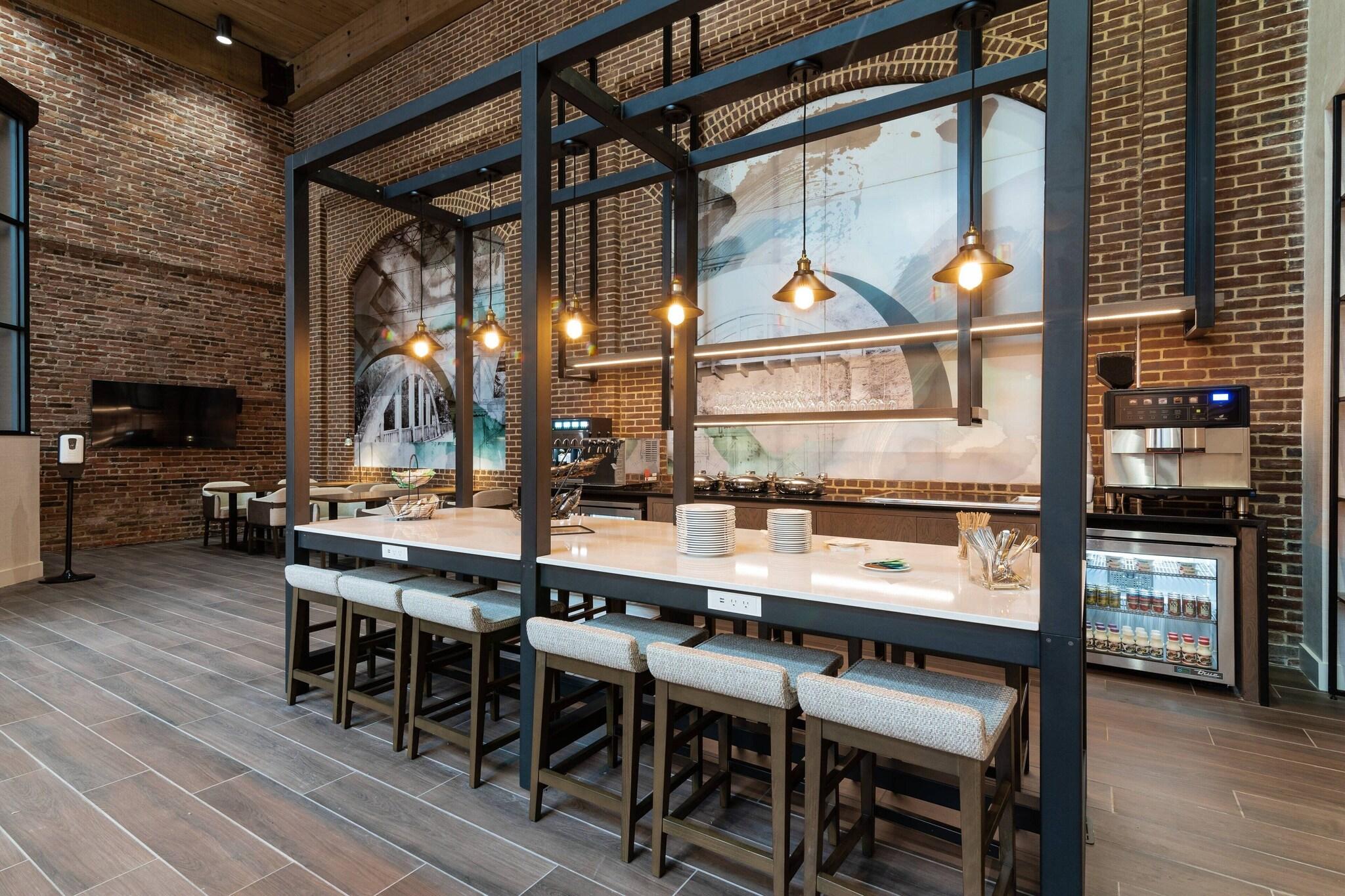 Double Club King Bed