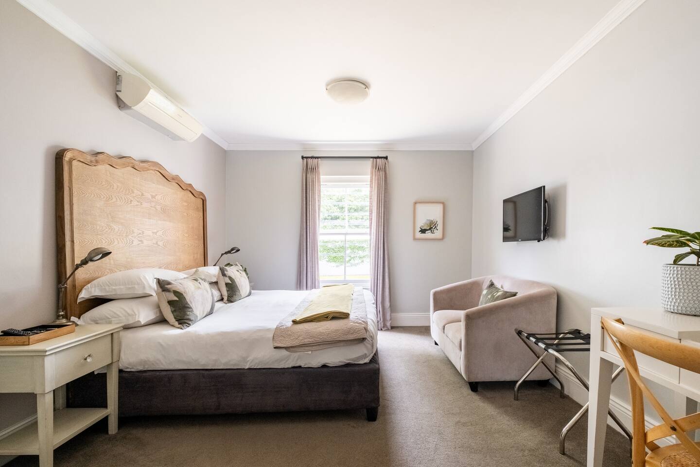 Apartment One Bedroom One Bathroom