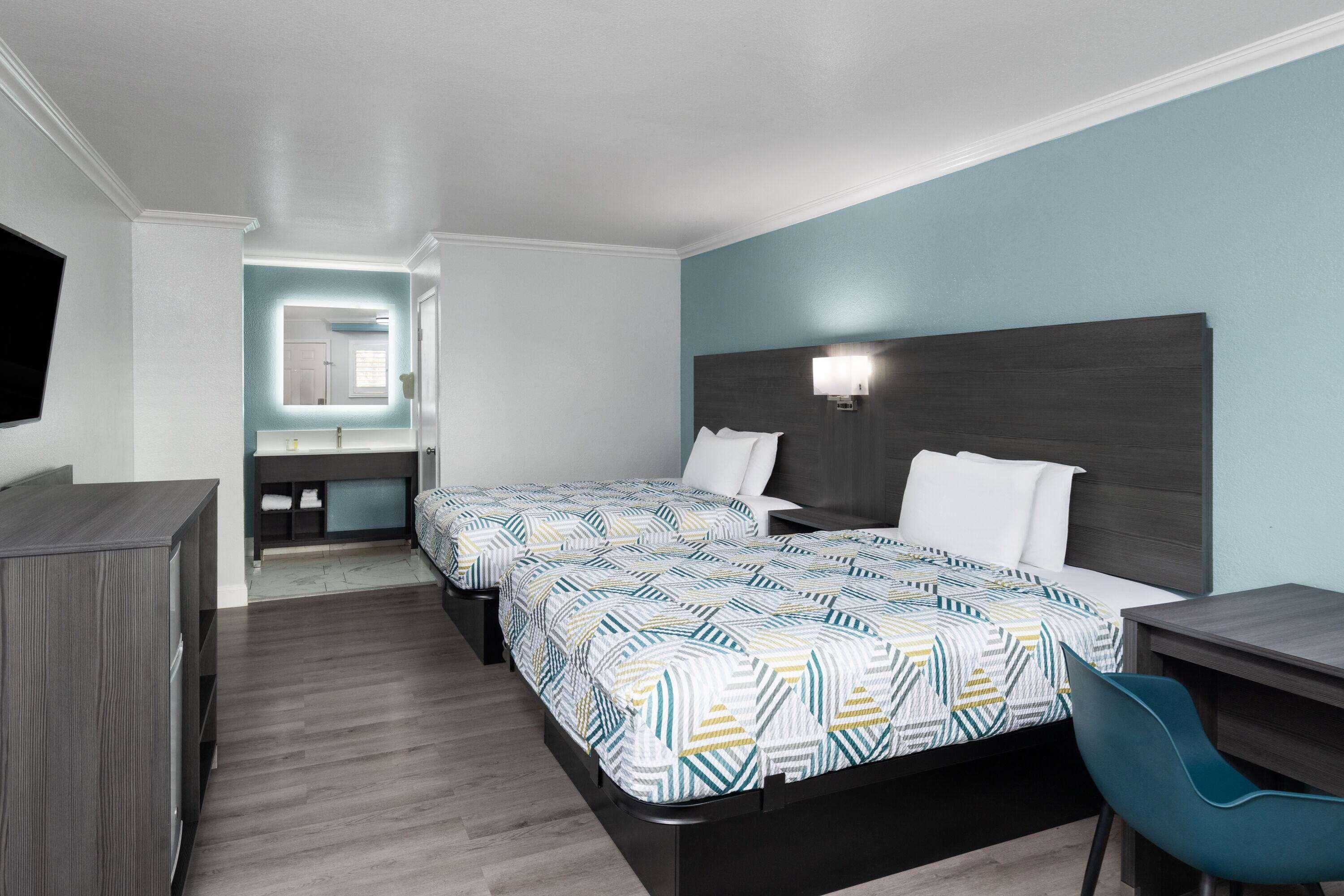 Room Two Double Beds