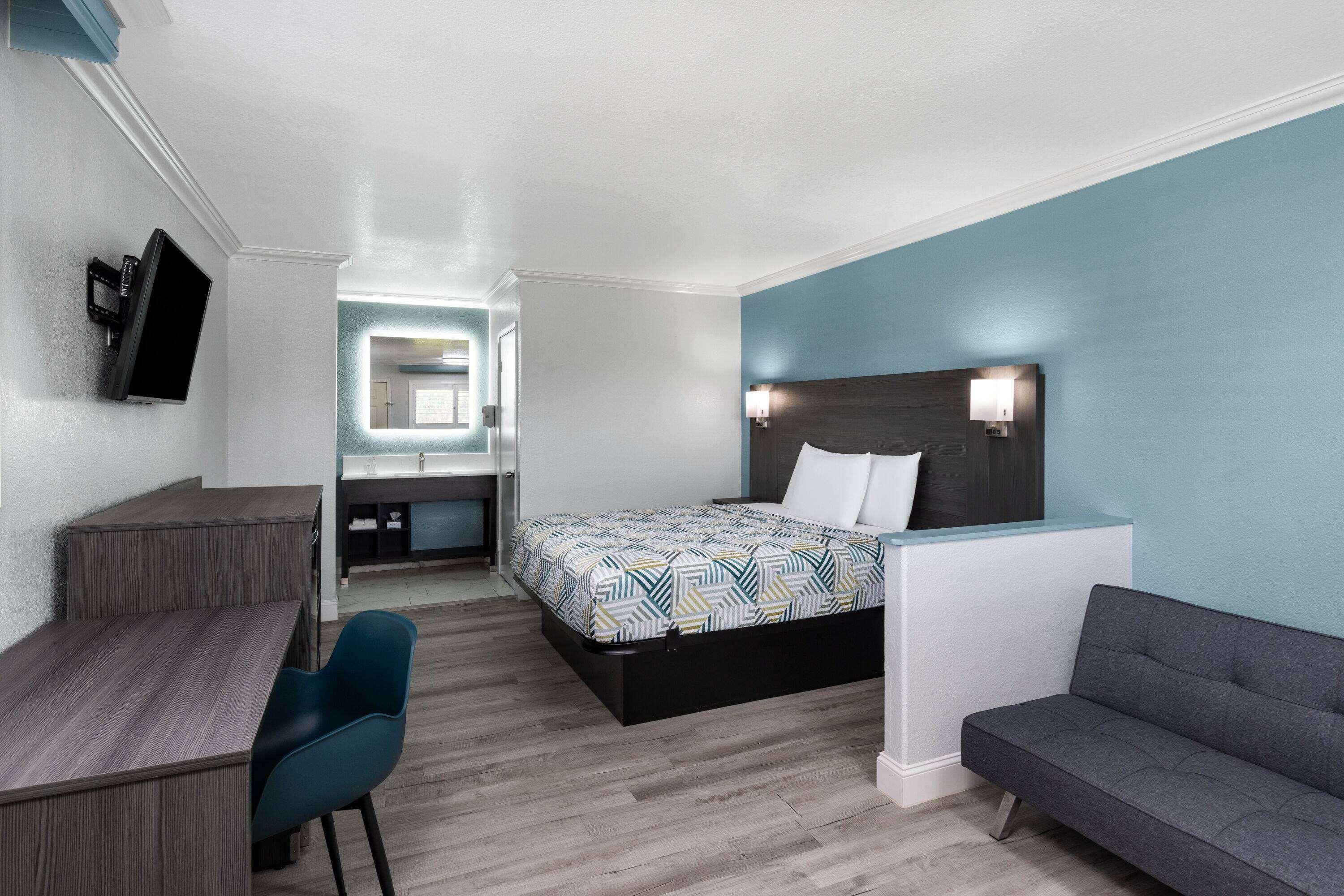 Suite King Bed Non Smoking