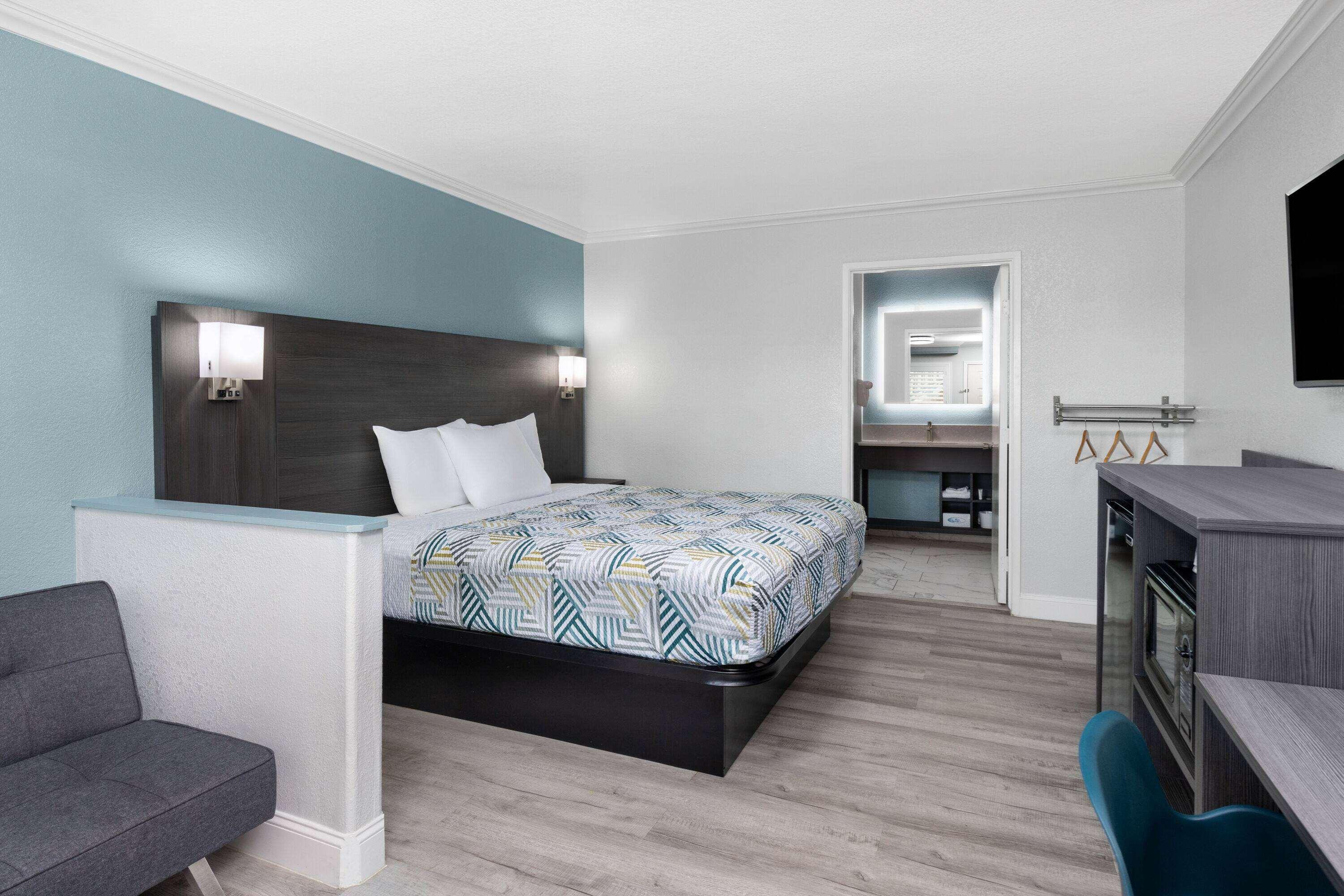 Double King Bed Non Smoking