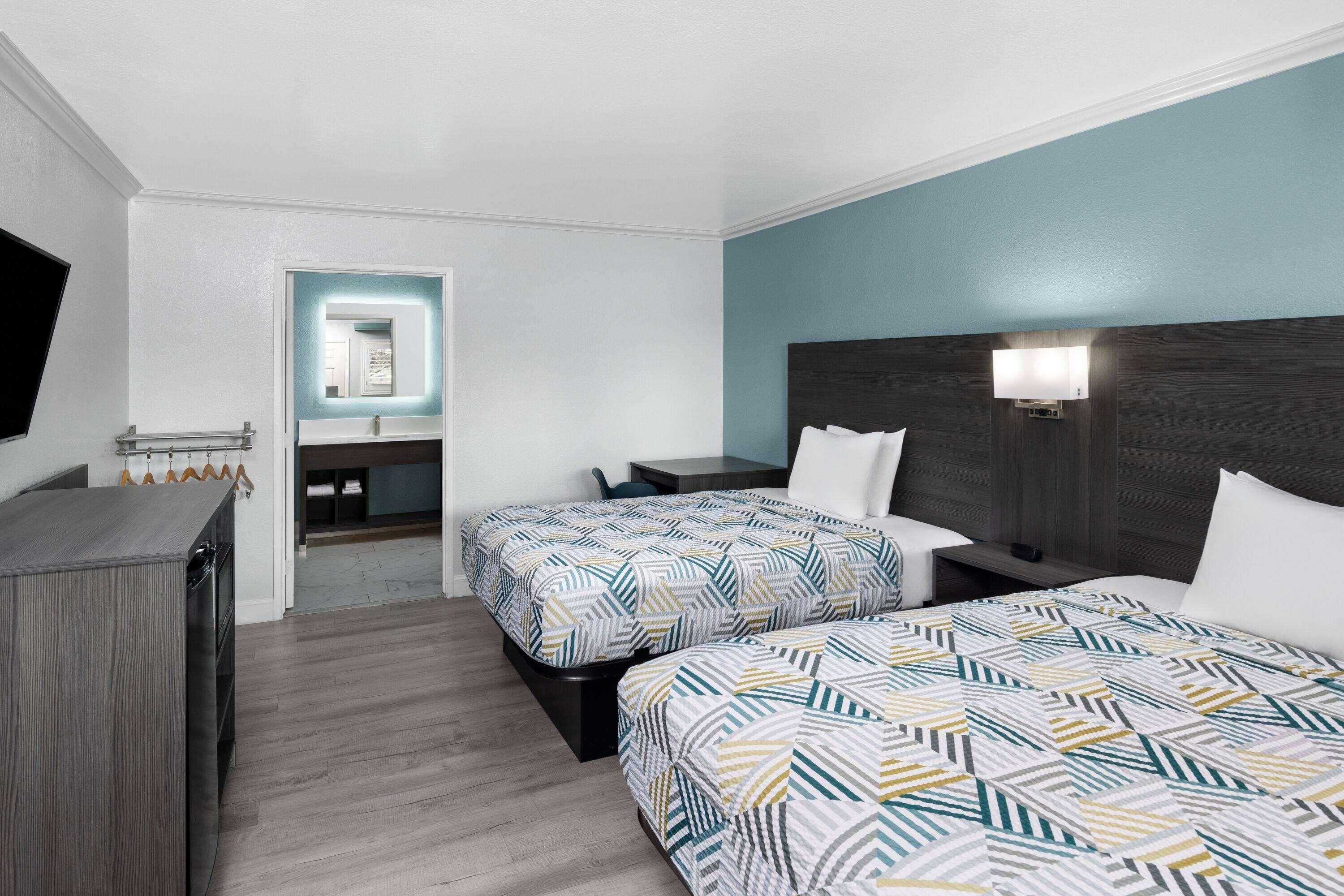 Quadruple Two Double Beds