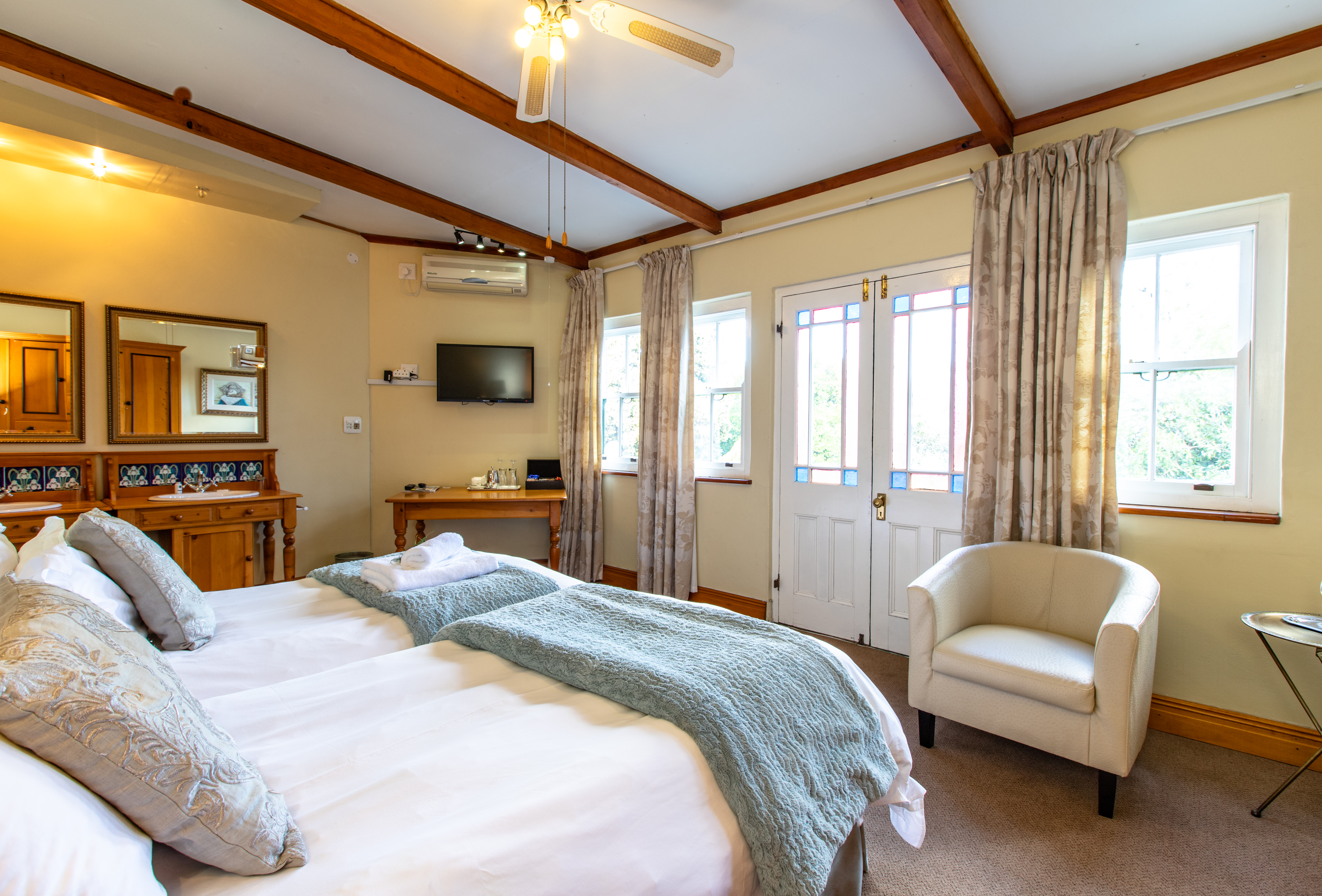 Double or Twin King Size Bed