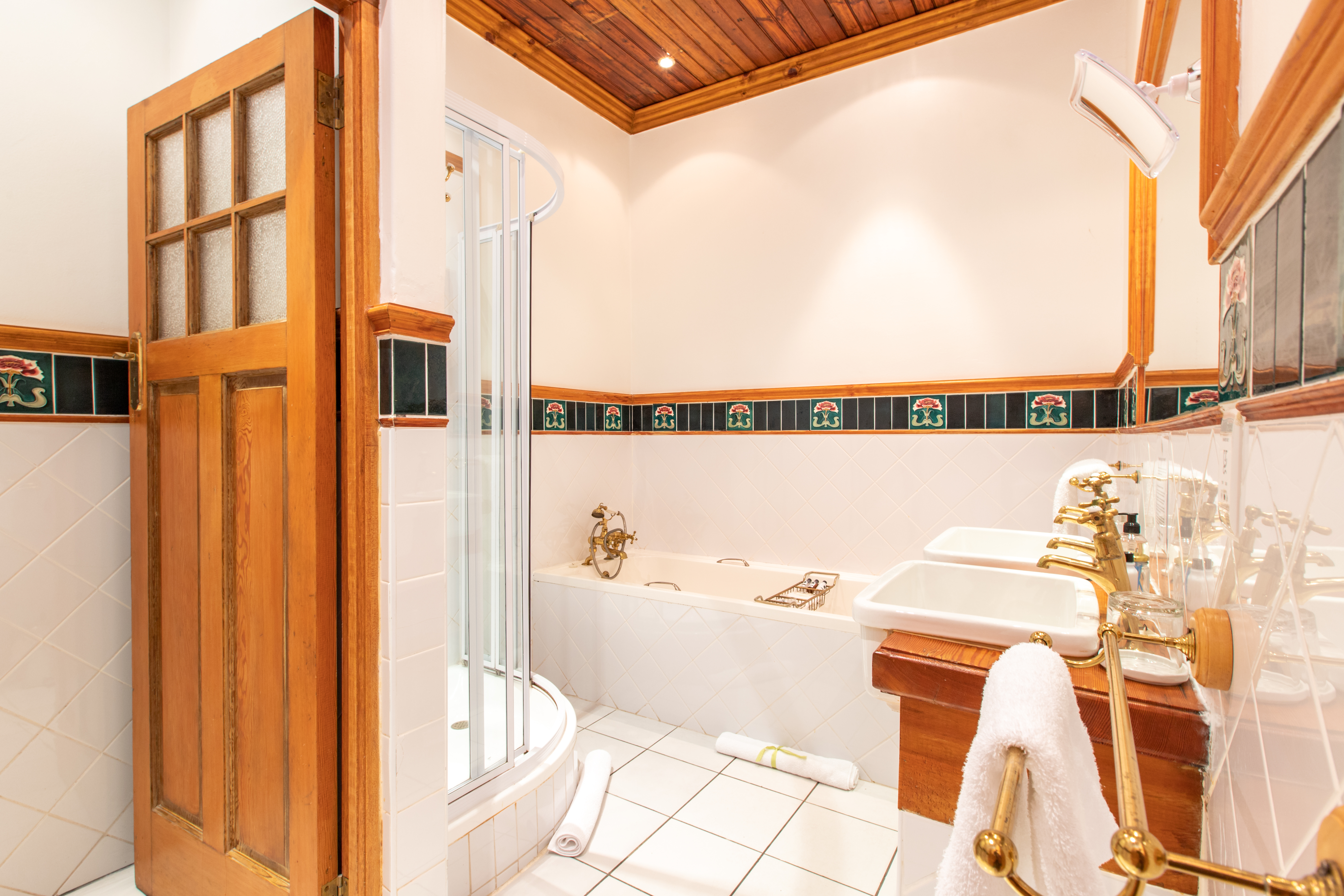 Double or Twin King Size Bed