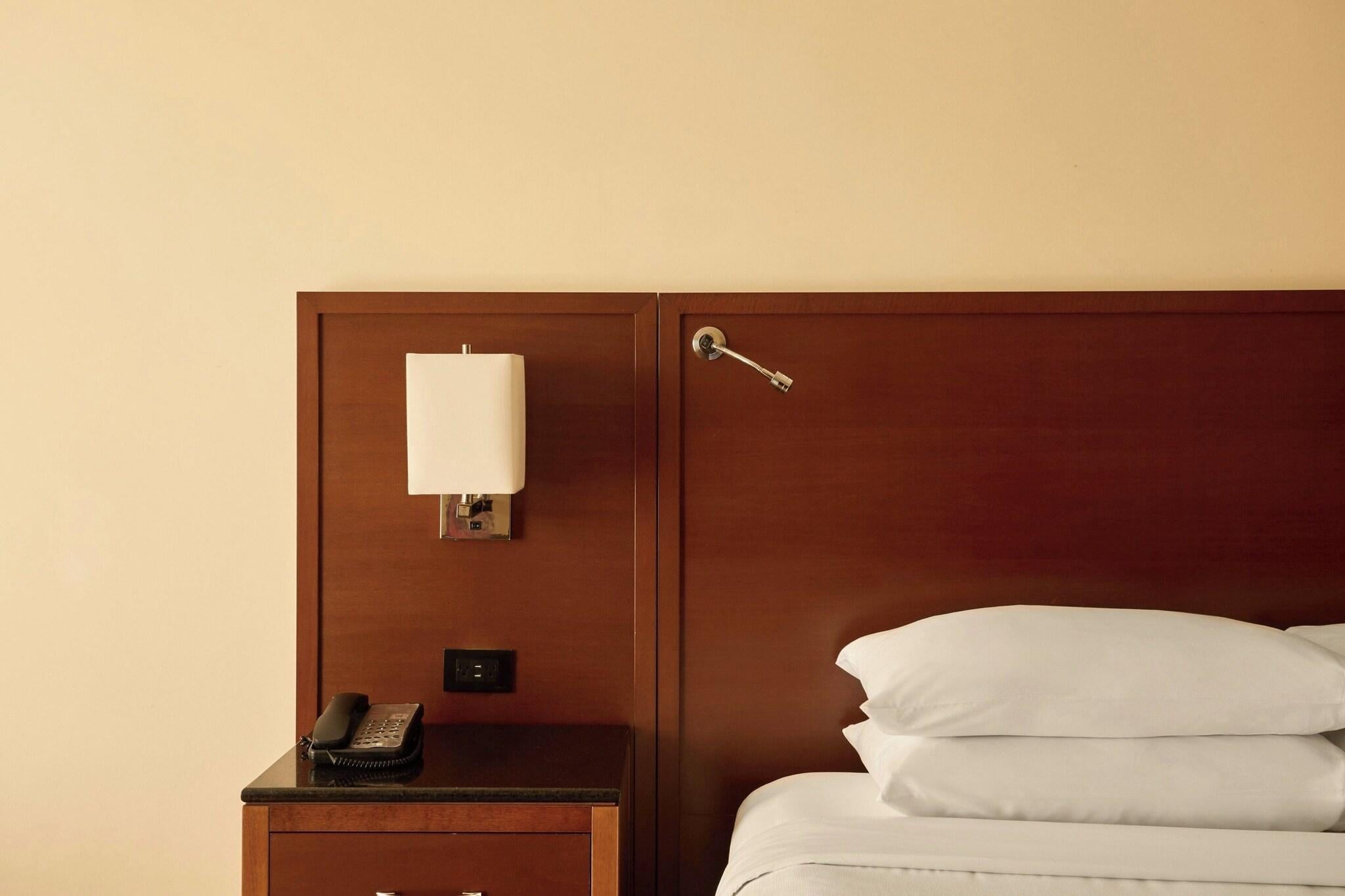 Double Partial Ocean View King Bed