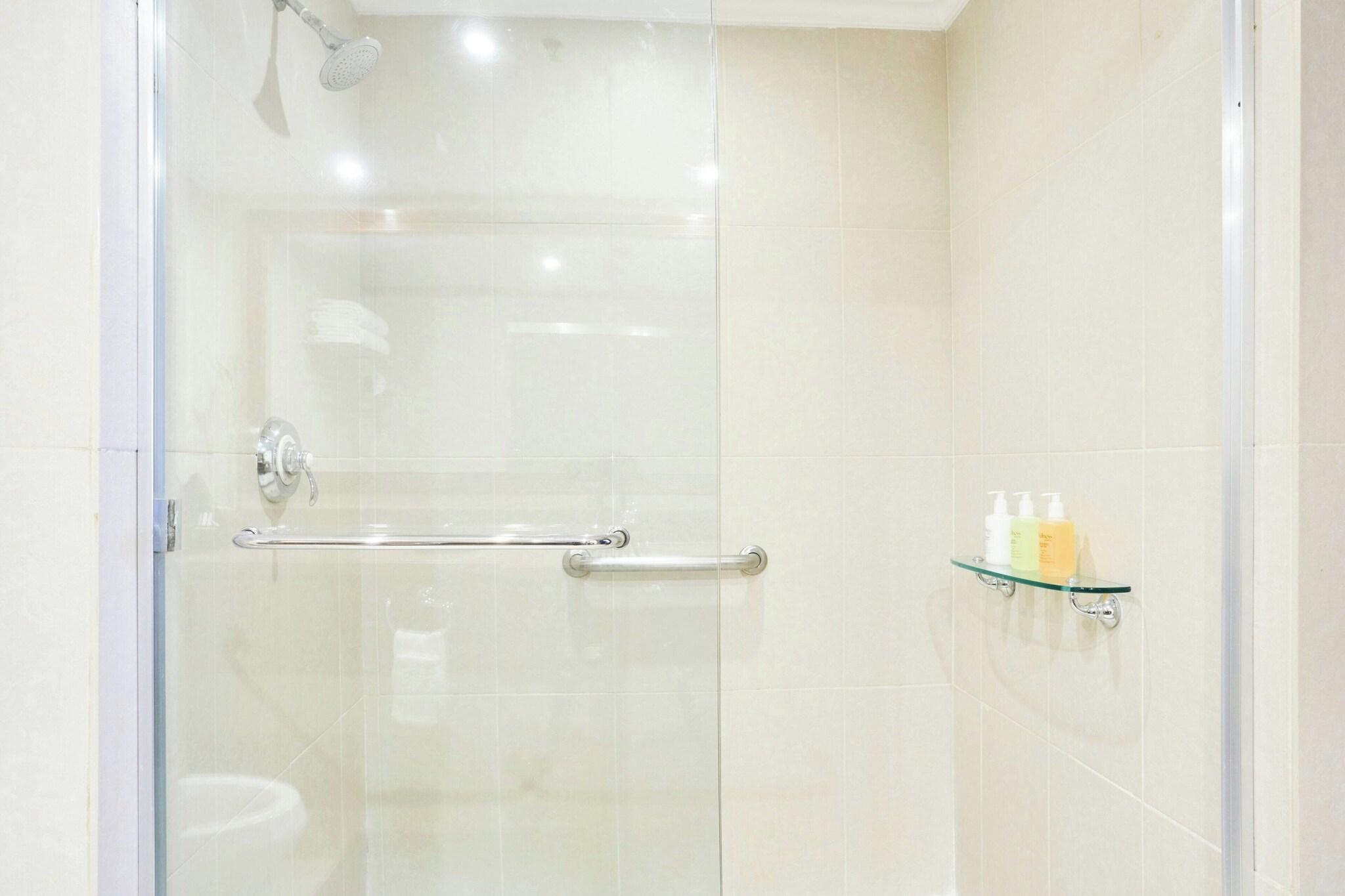 Suite Partial Ocean View King Bed