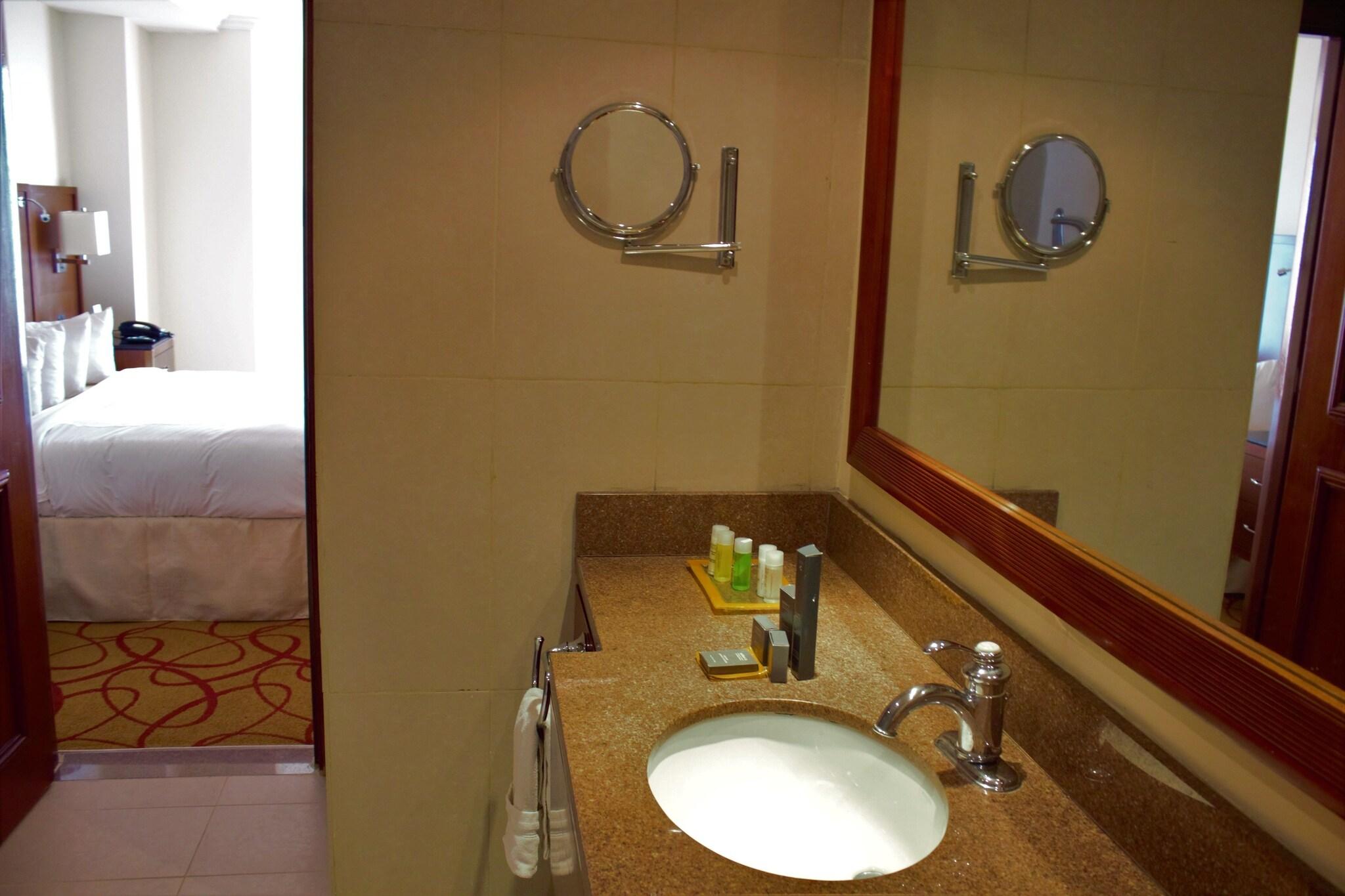 Double Partial Ocean View King Bed